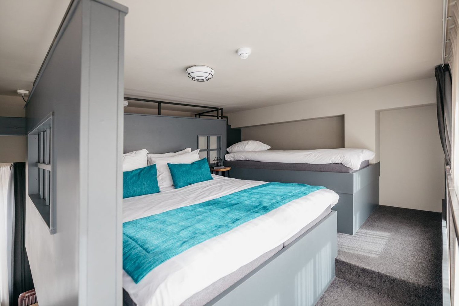 YAYS Amsterdam Maritime by Numa by null