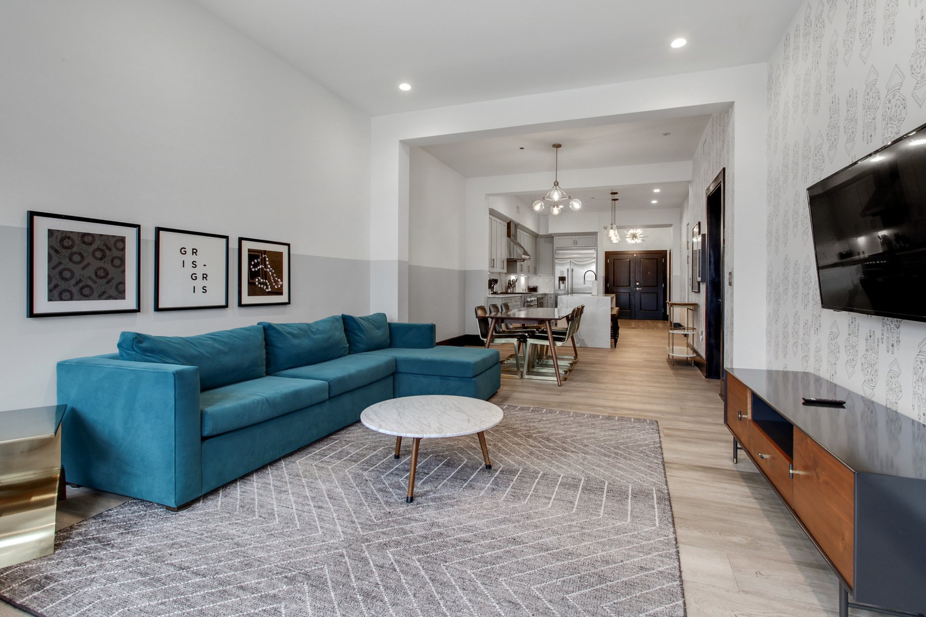 888 Baronne by null