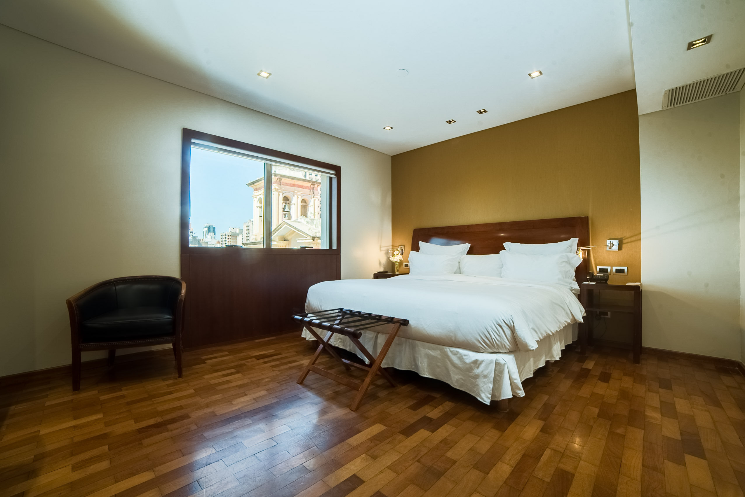 Windsor Hotel & Tower by null