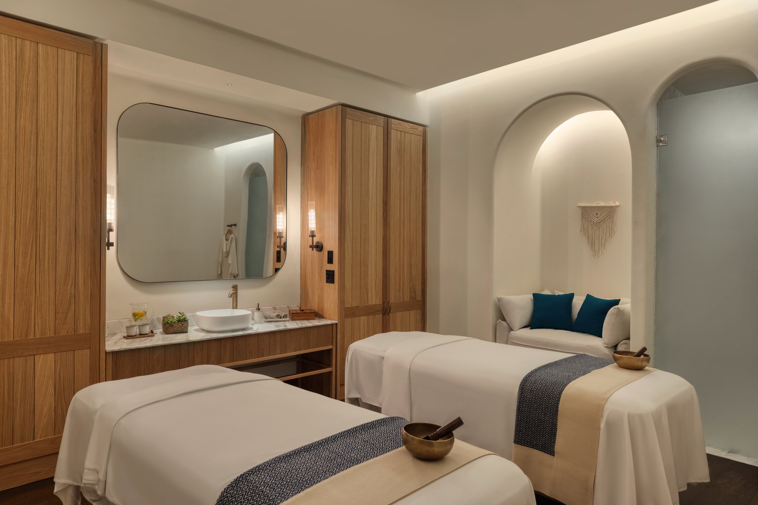 Six Senses by null
