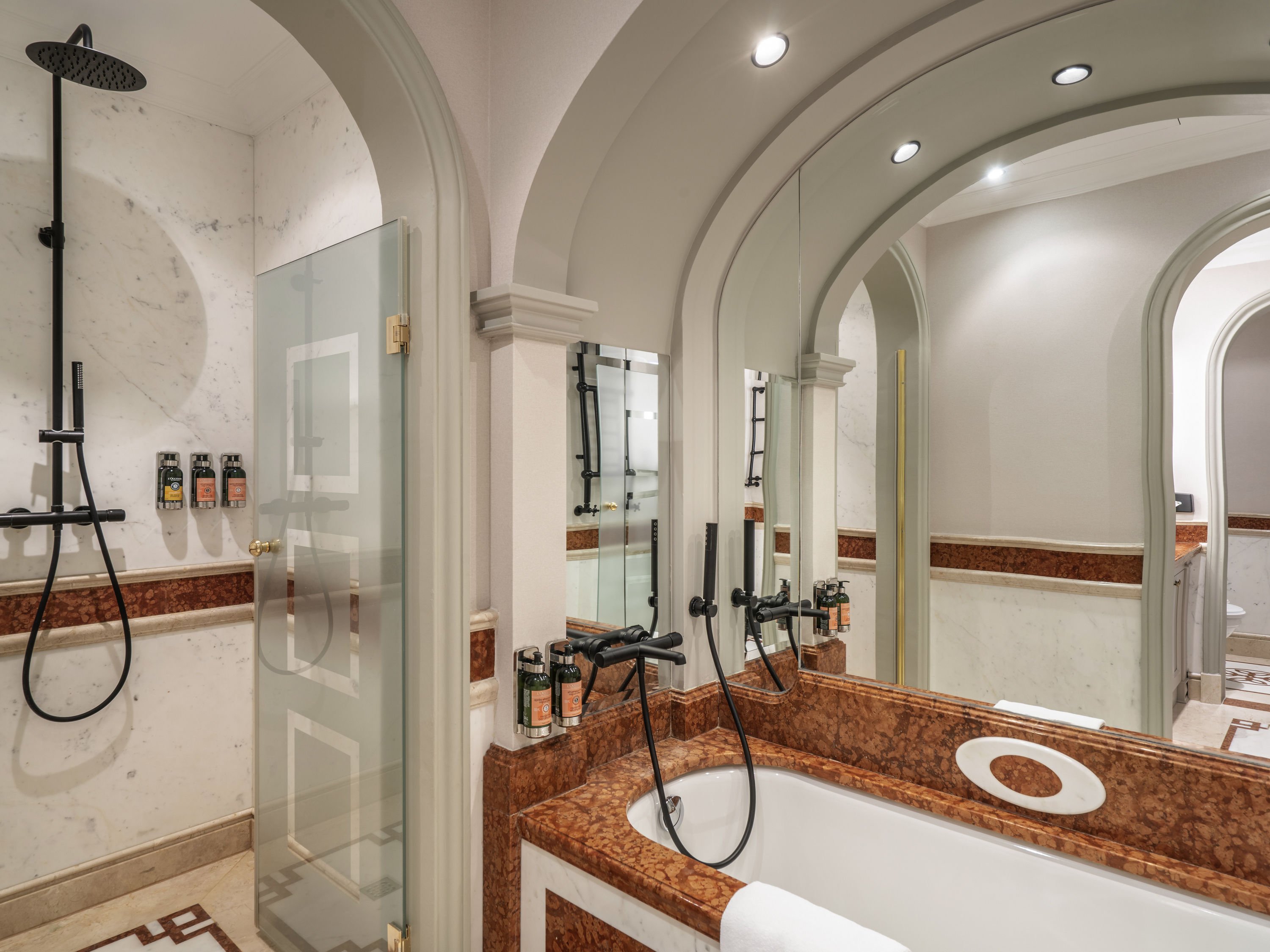 Hotel Rezydent by null