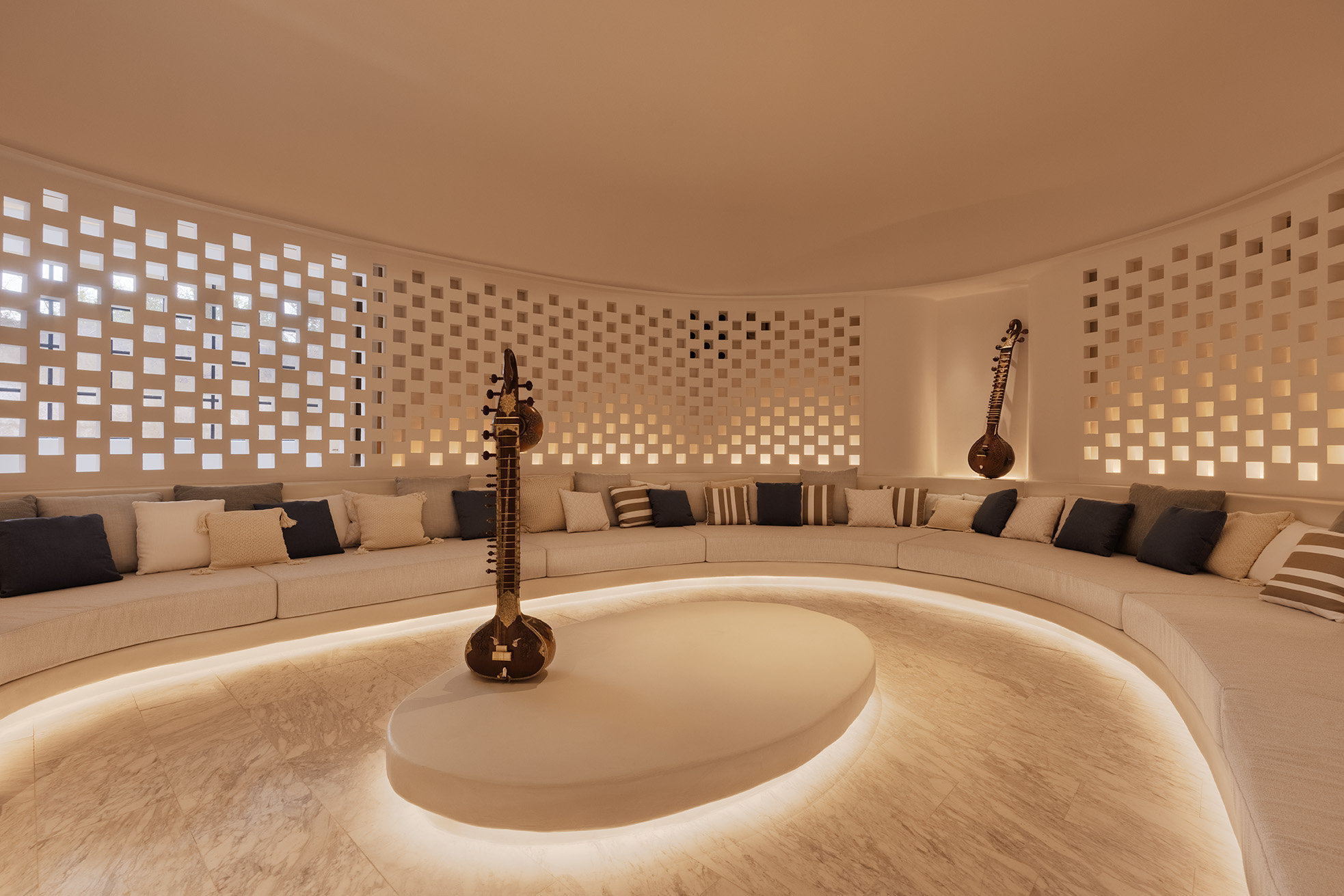 Six Senses by null