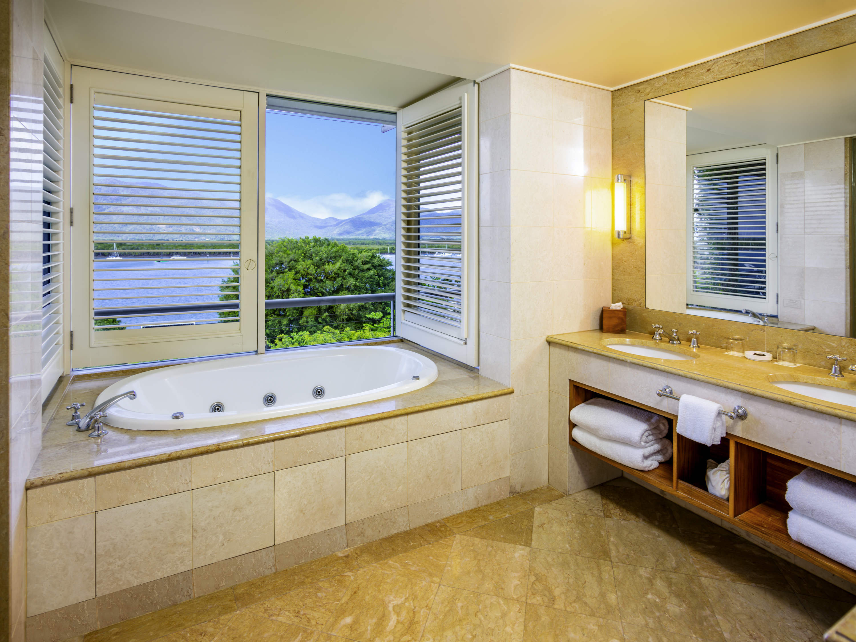 Pullman Reef Hotel Casino by null