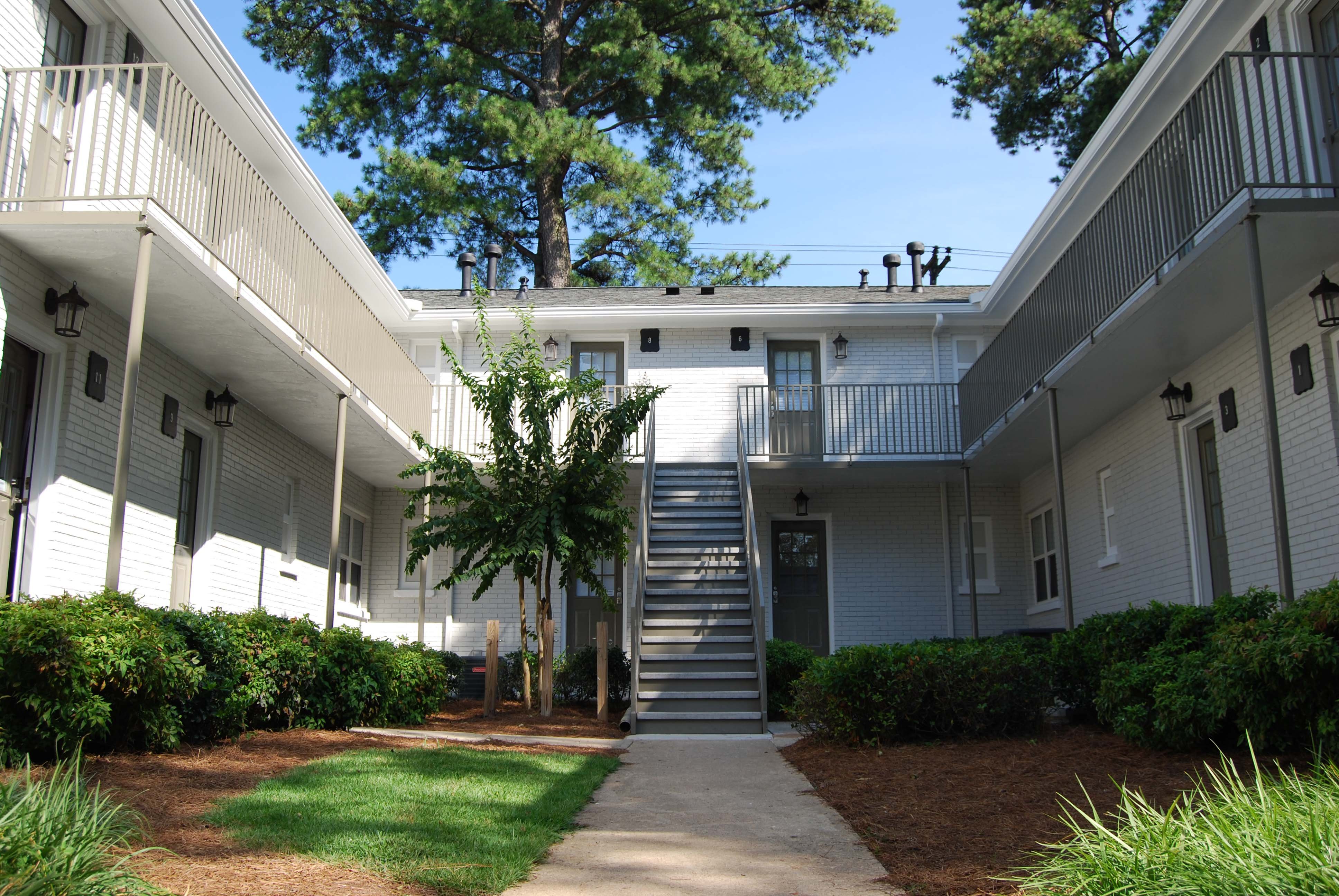 Studios On 25th - Furnished Extended-Stay Apartments / Corporate Apartments / Vacation Rentals image