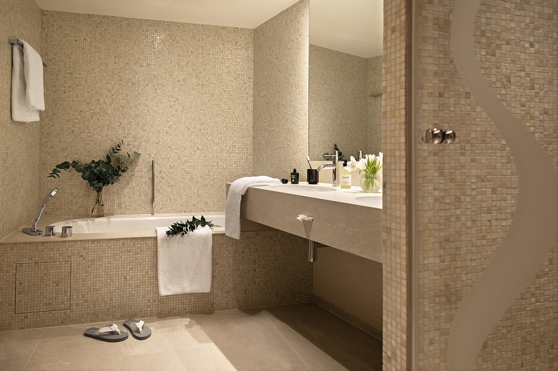 Hotel Eden Roc by null