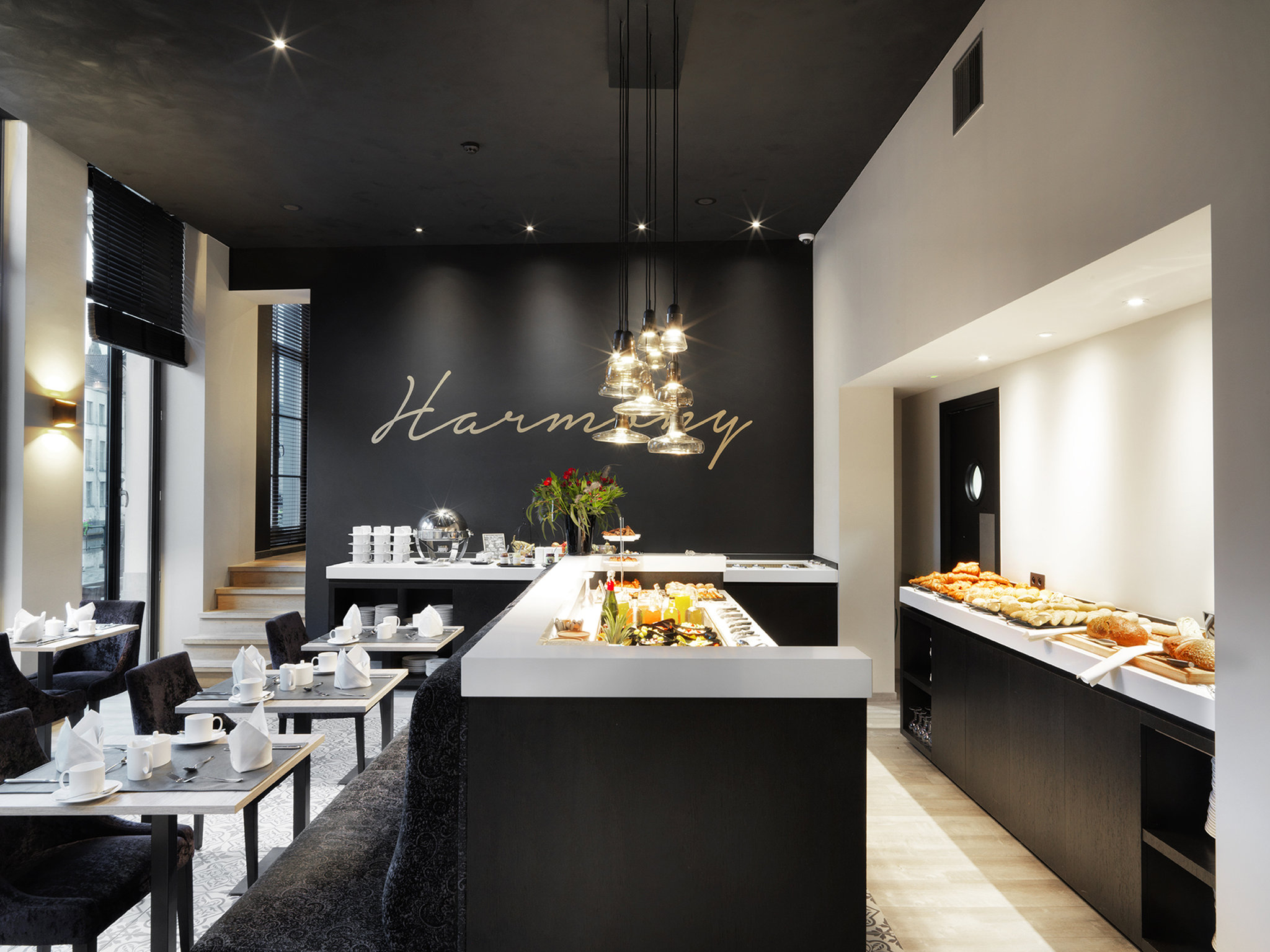 Hotel Harmony by null