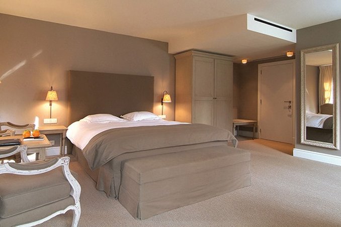 La Butte aux Bois by null