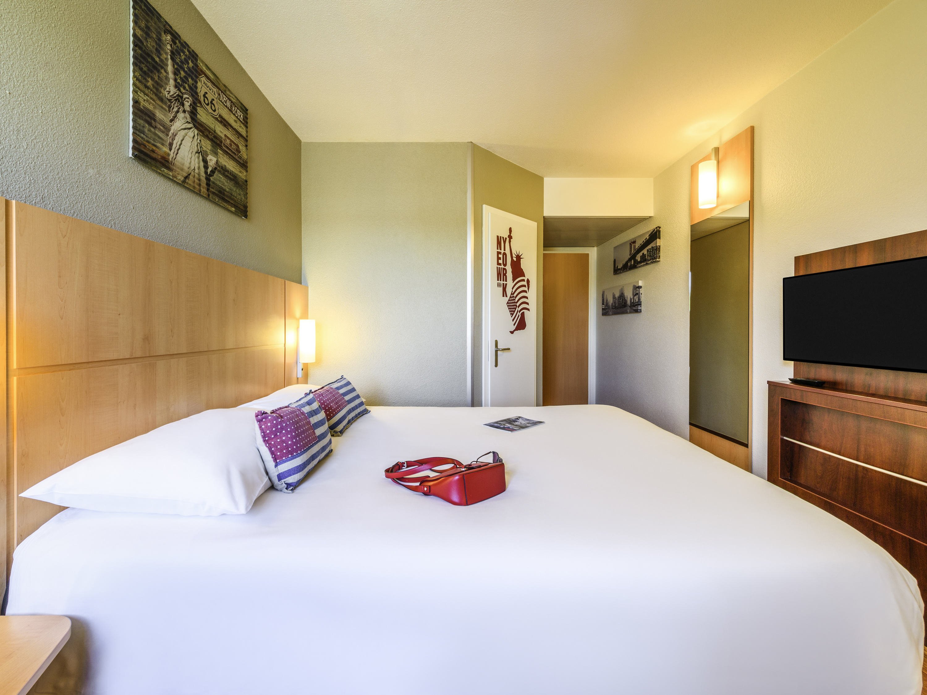 ibis Lausanne Crissier by null