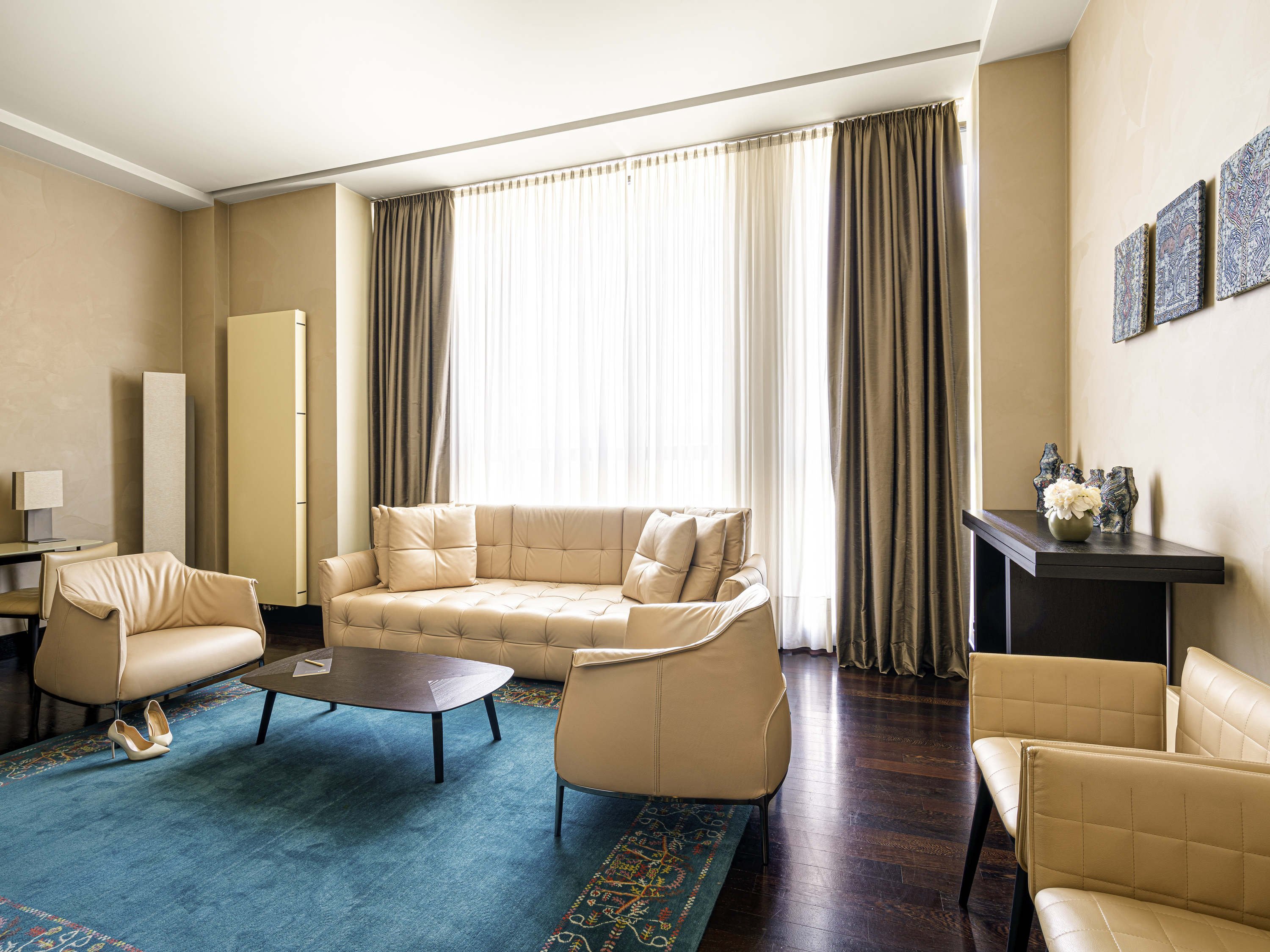 Berd's Hotel by null