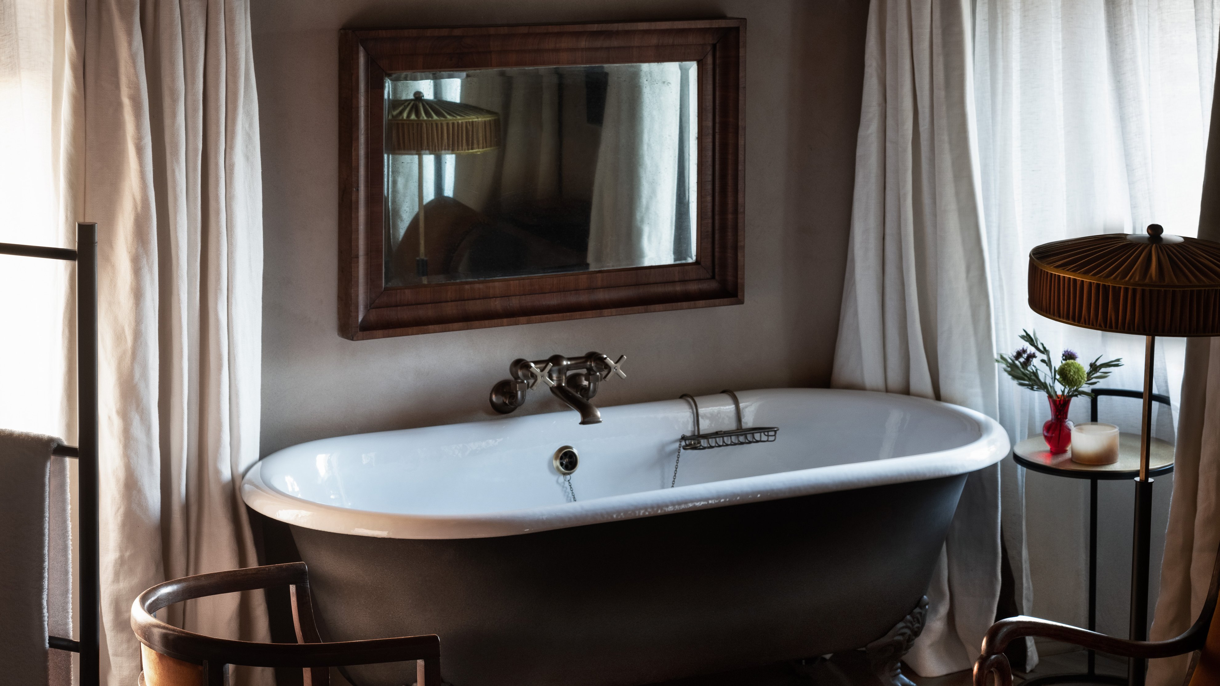 Reschio Hotel by null