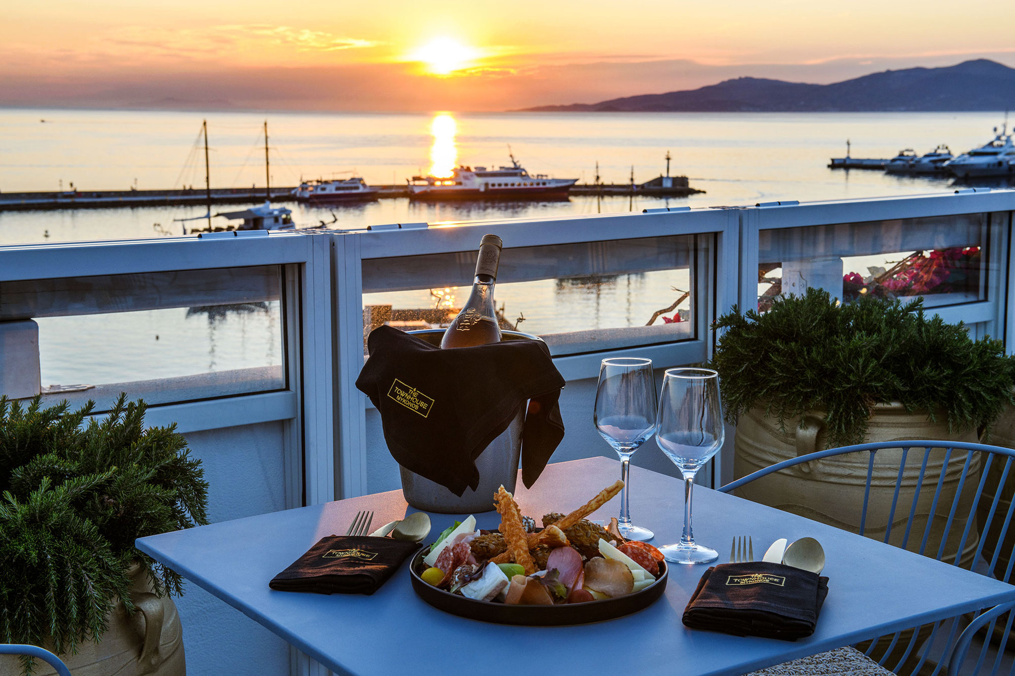 The TownHouse Mykonos by null