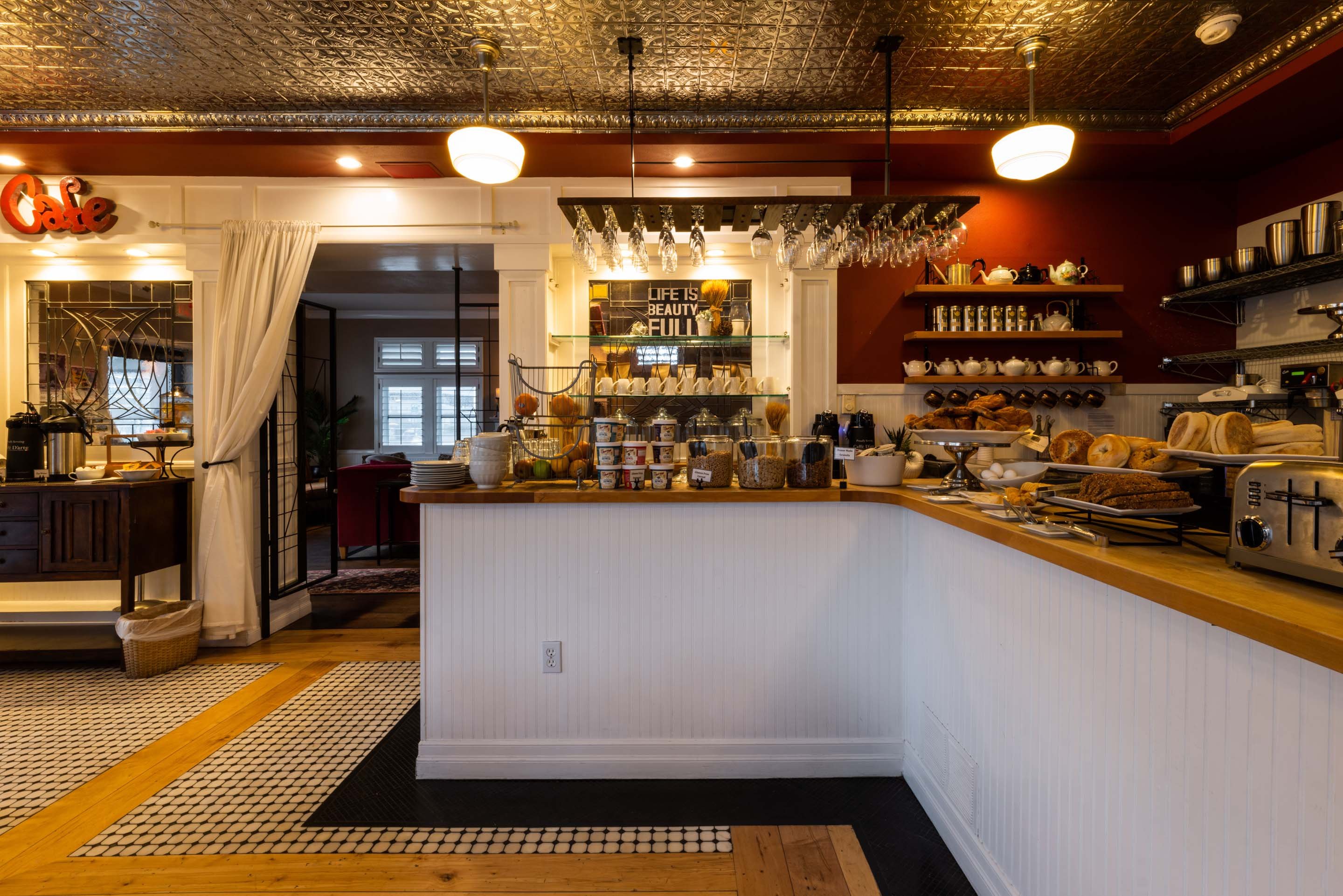 Cannon Beach Hotel Collection by null