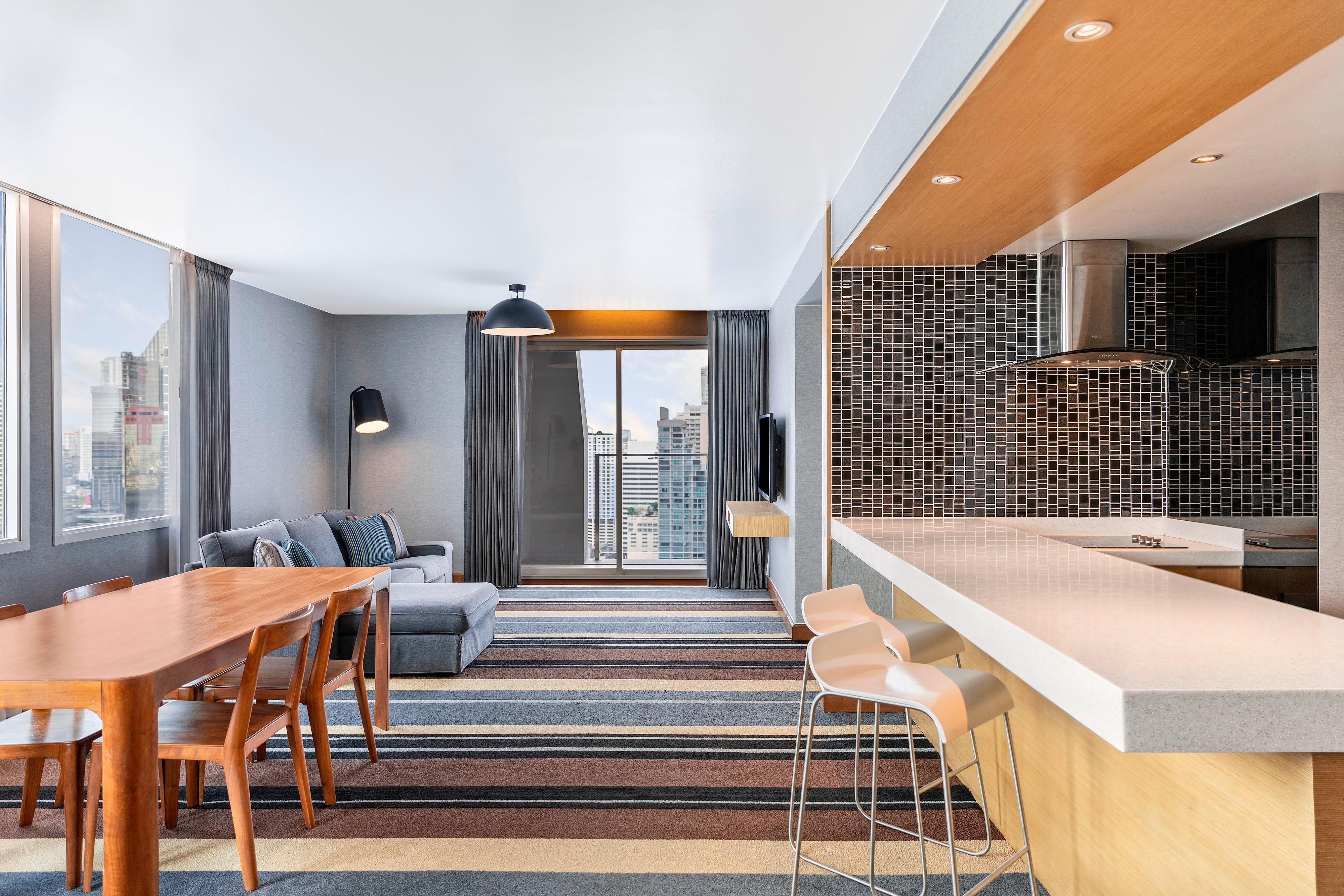 Aloft Bangkok Sukhumvit 11 by null