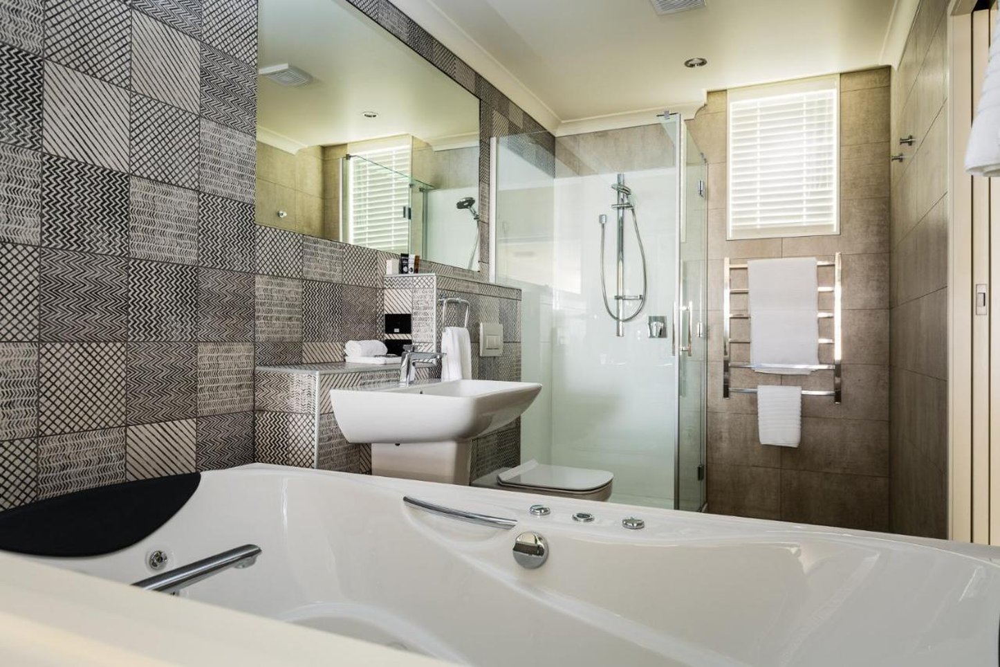 Pebble Beach Motor Inn by null