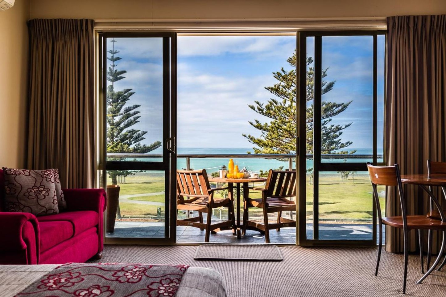 Pebble Beach Motor Inn by null