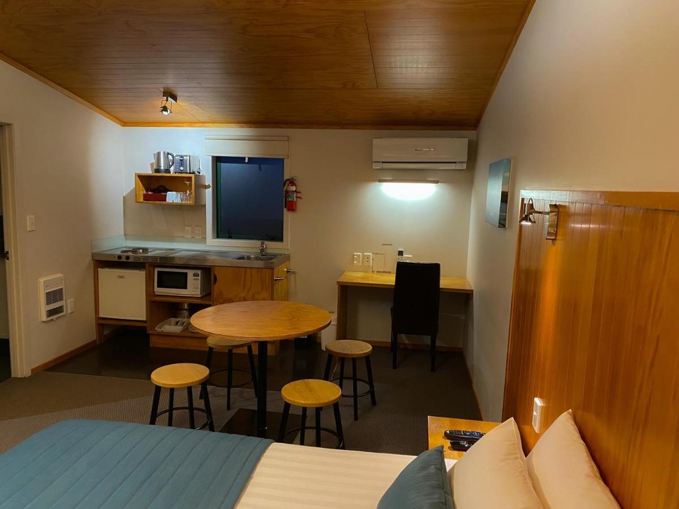 Waitomo Lodge by null
