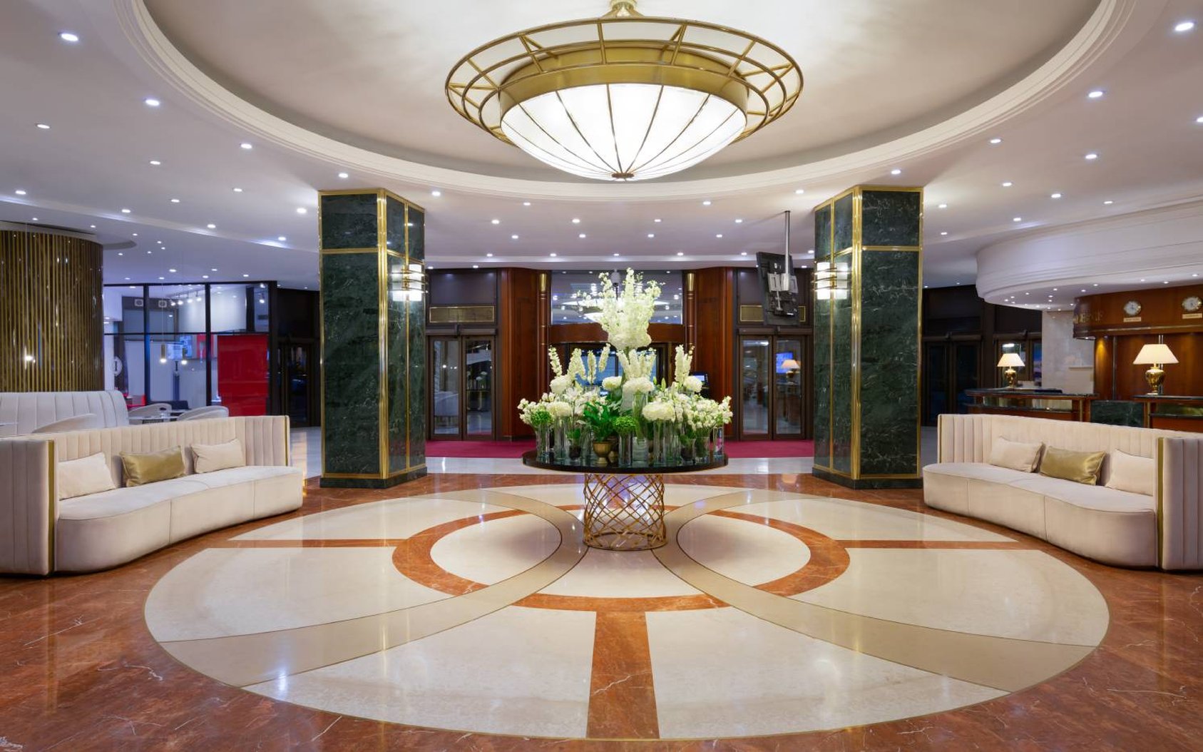 Grand Hotel Bucharest by null