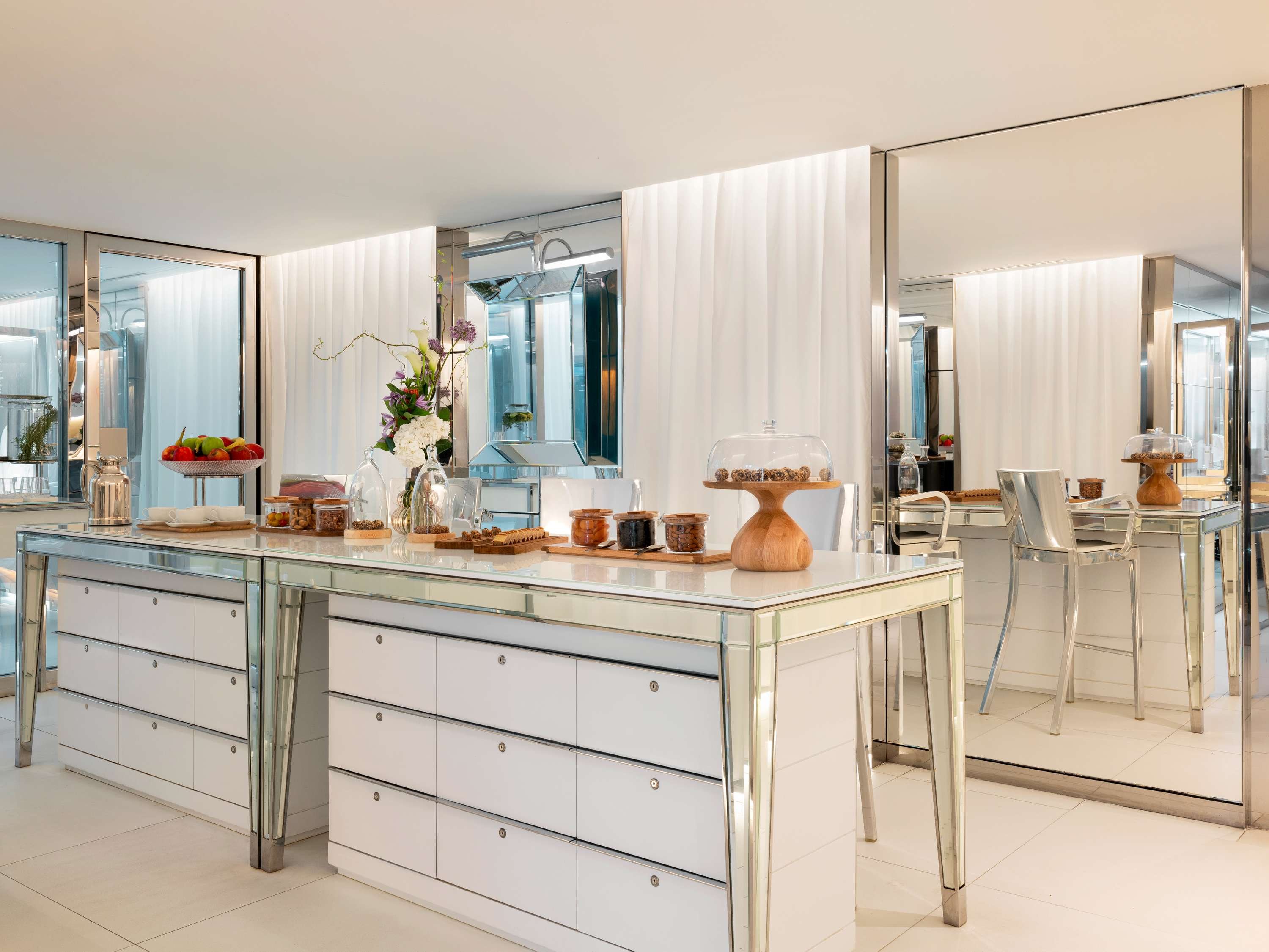 Le Royal Monceau - Raffles Paris by null