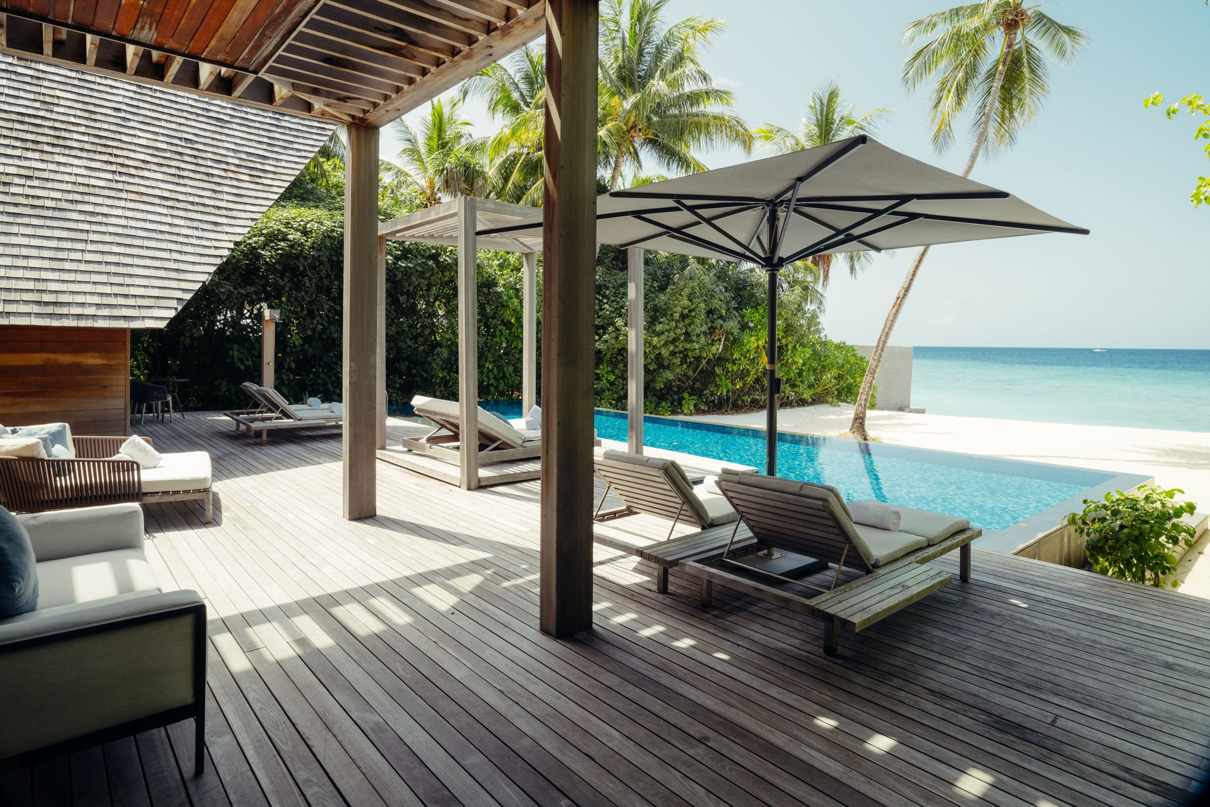 The St. Regis Maldives Vommuli Resort by null