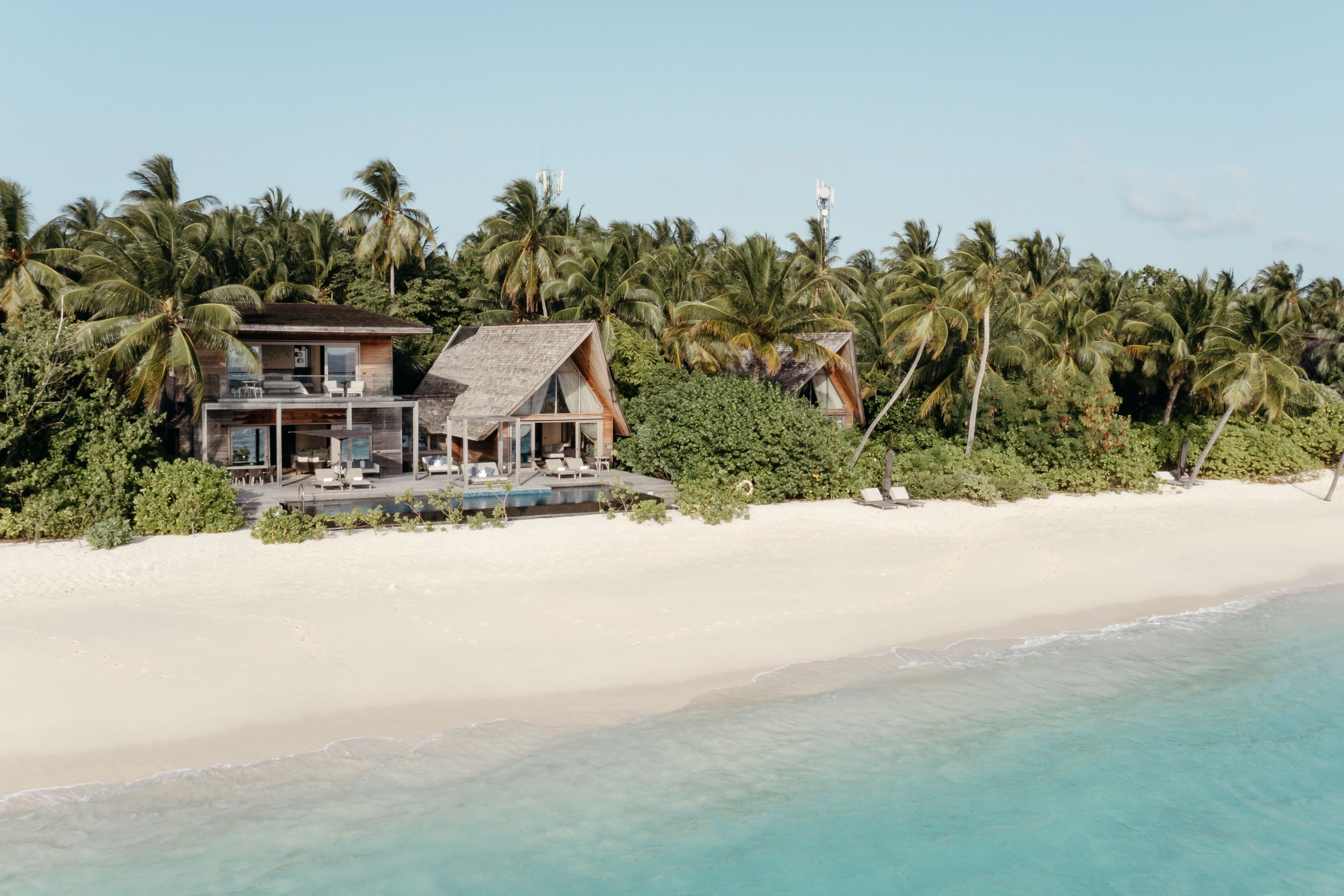 The St. Regis Maldives Vommuli Resort by null