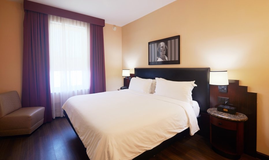 Washington Square Hotel by null