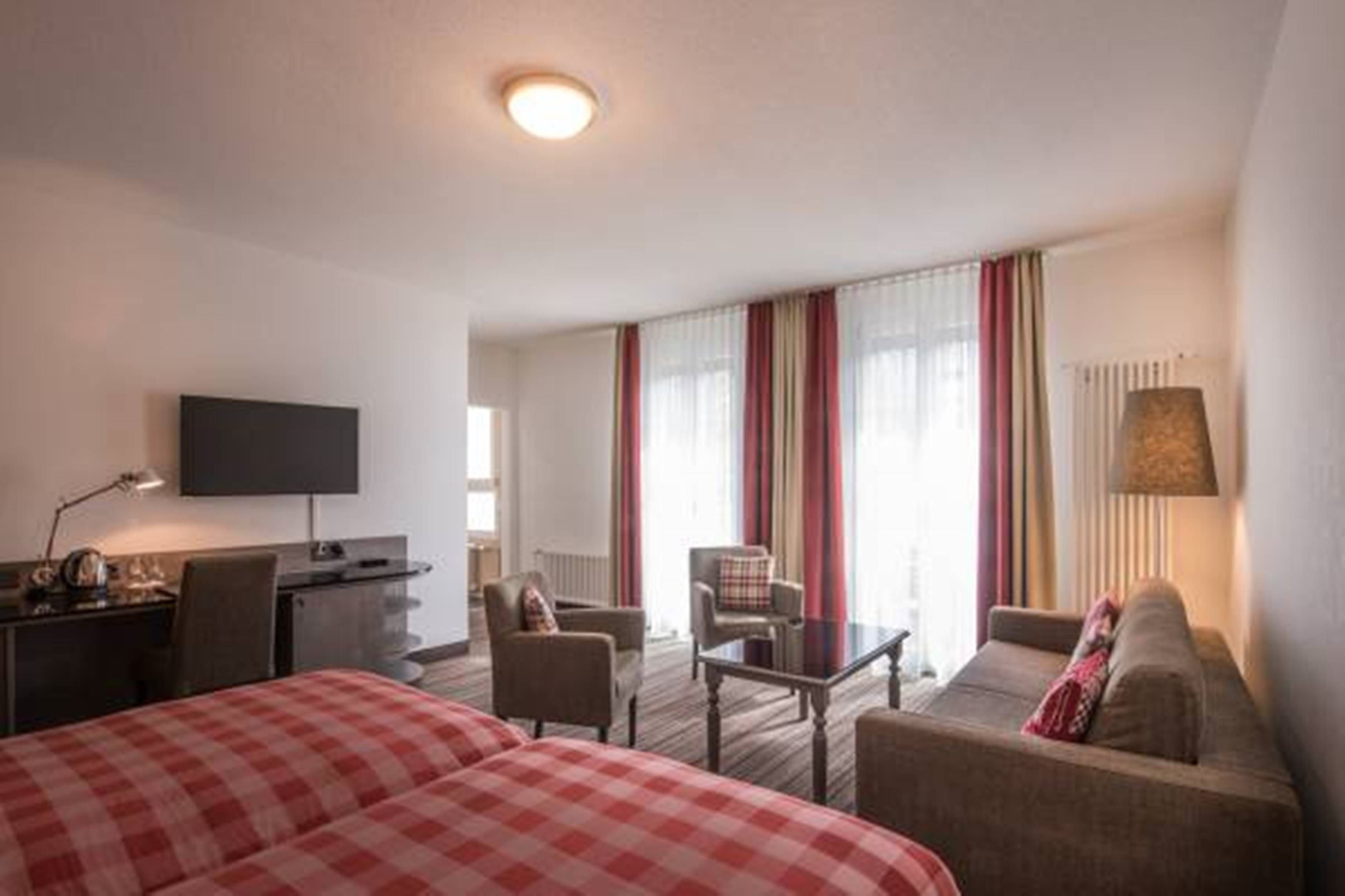 Hotel Jnterlaken by null