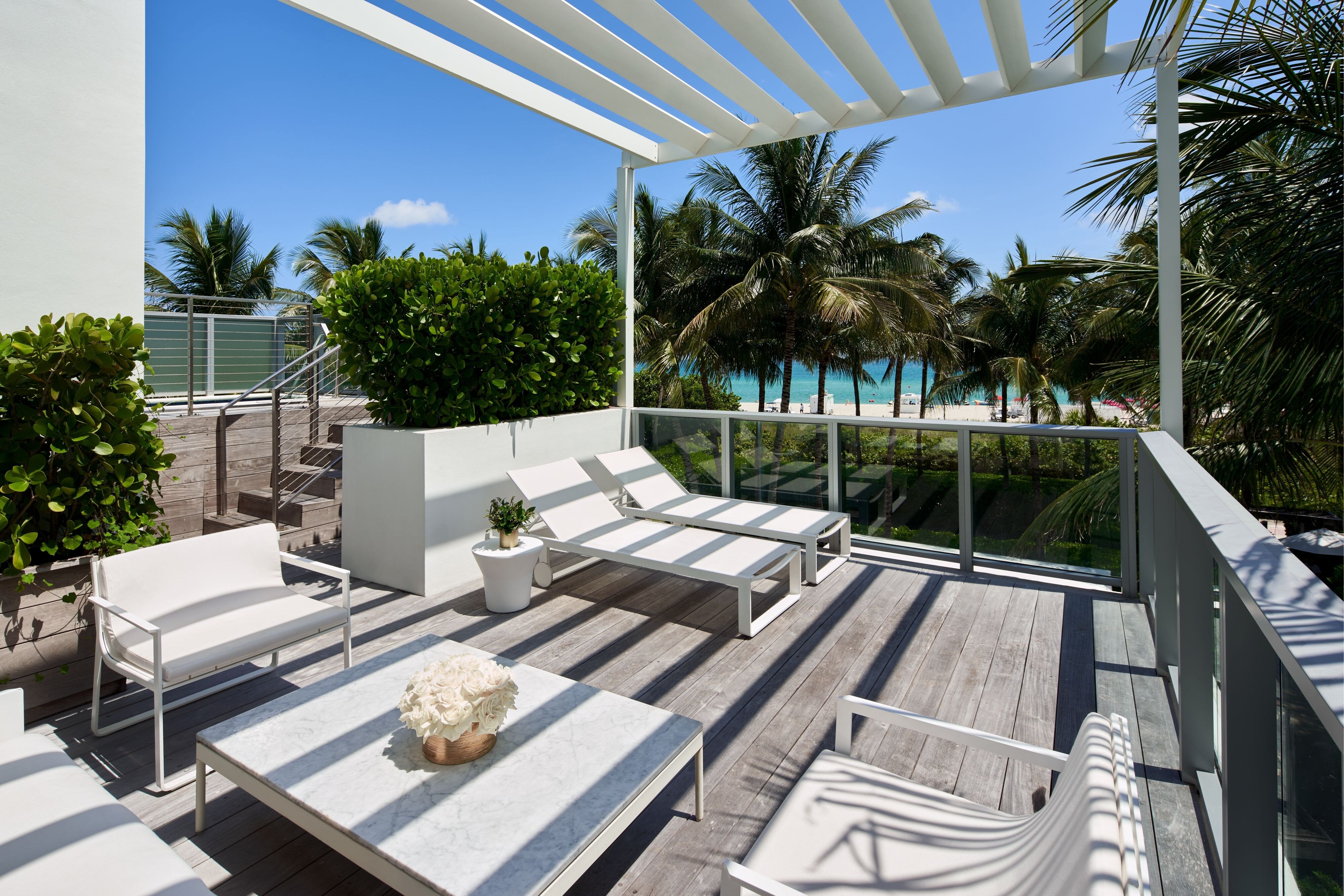 W South Beach by null