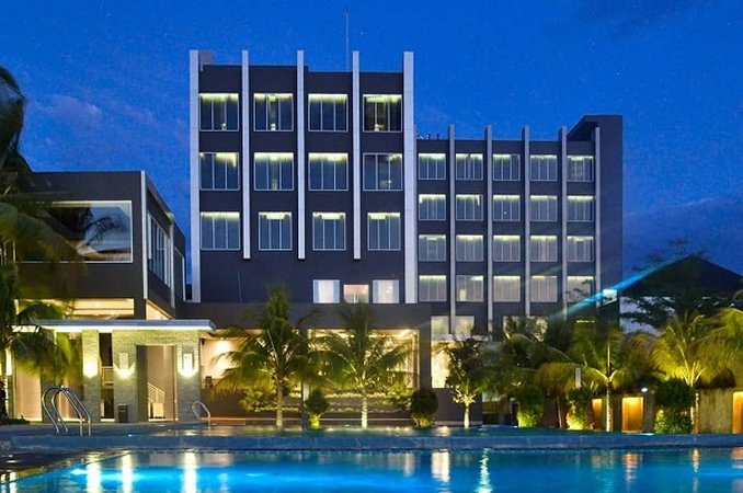 ASTON Gorontalo Hotel & Villas image