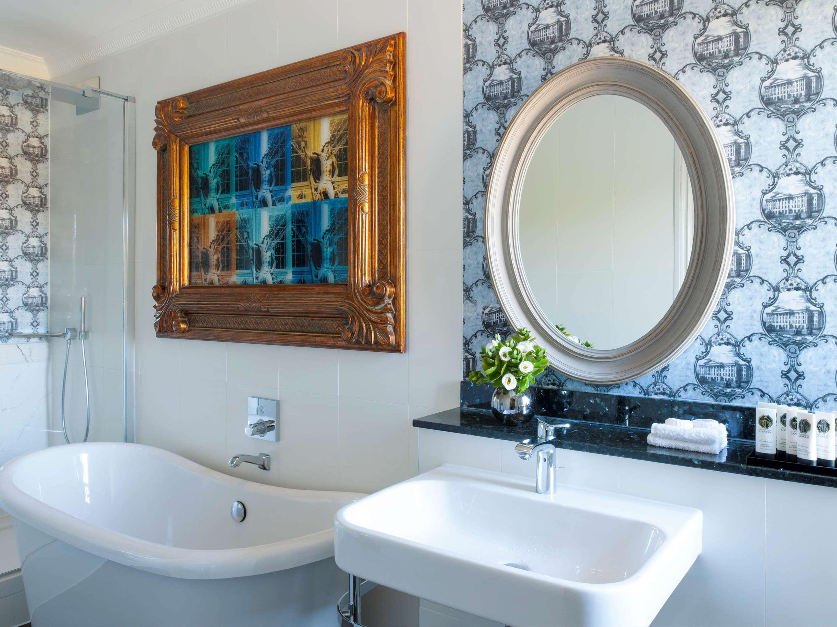 Queens Hotel Cheltenham by null