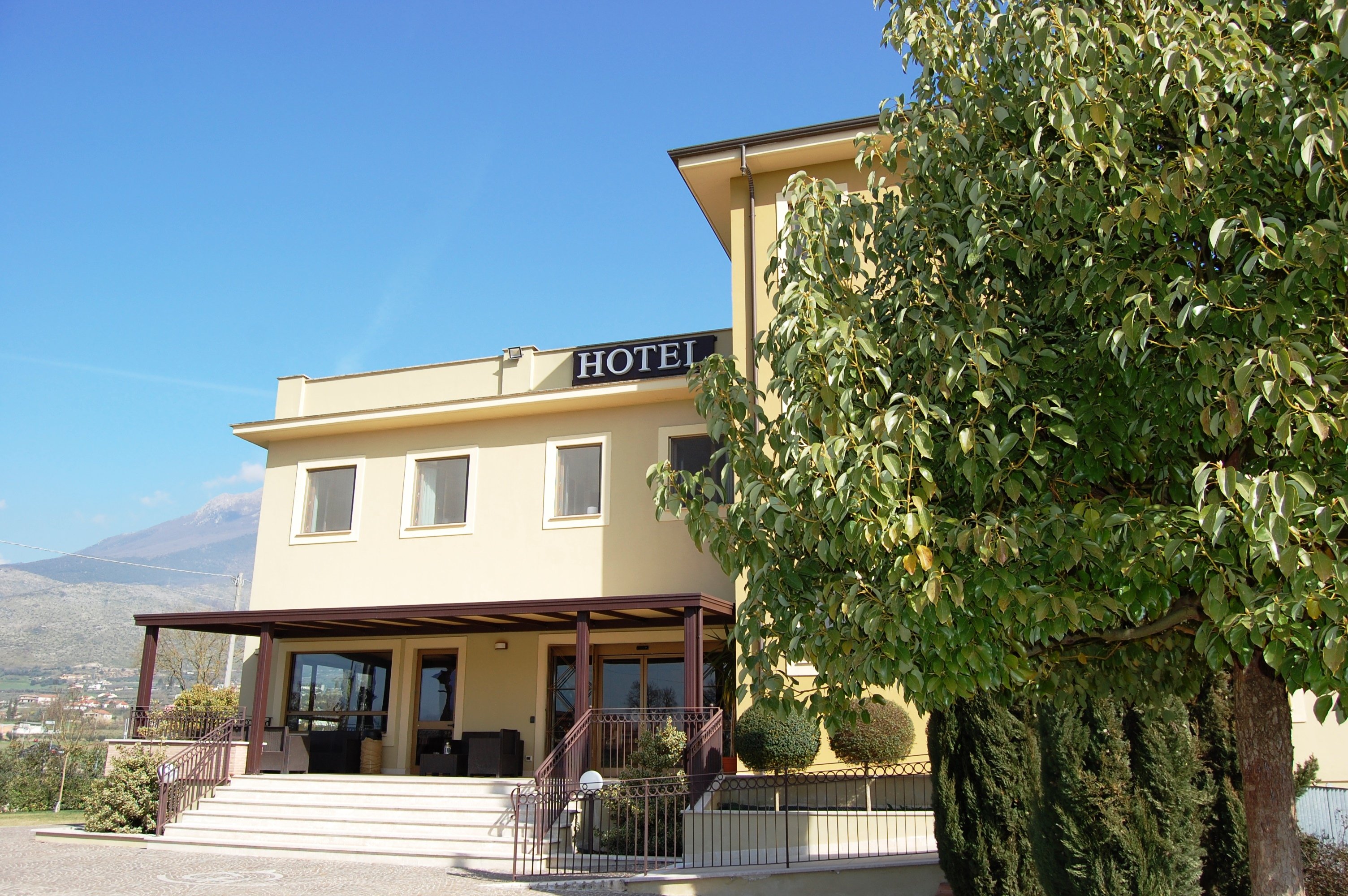 Giga Hotel image