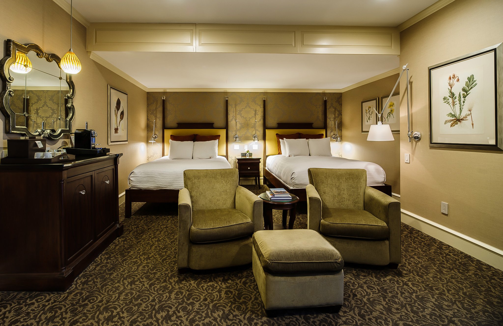 Chestnut Hill Hotel by null