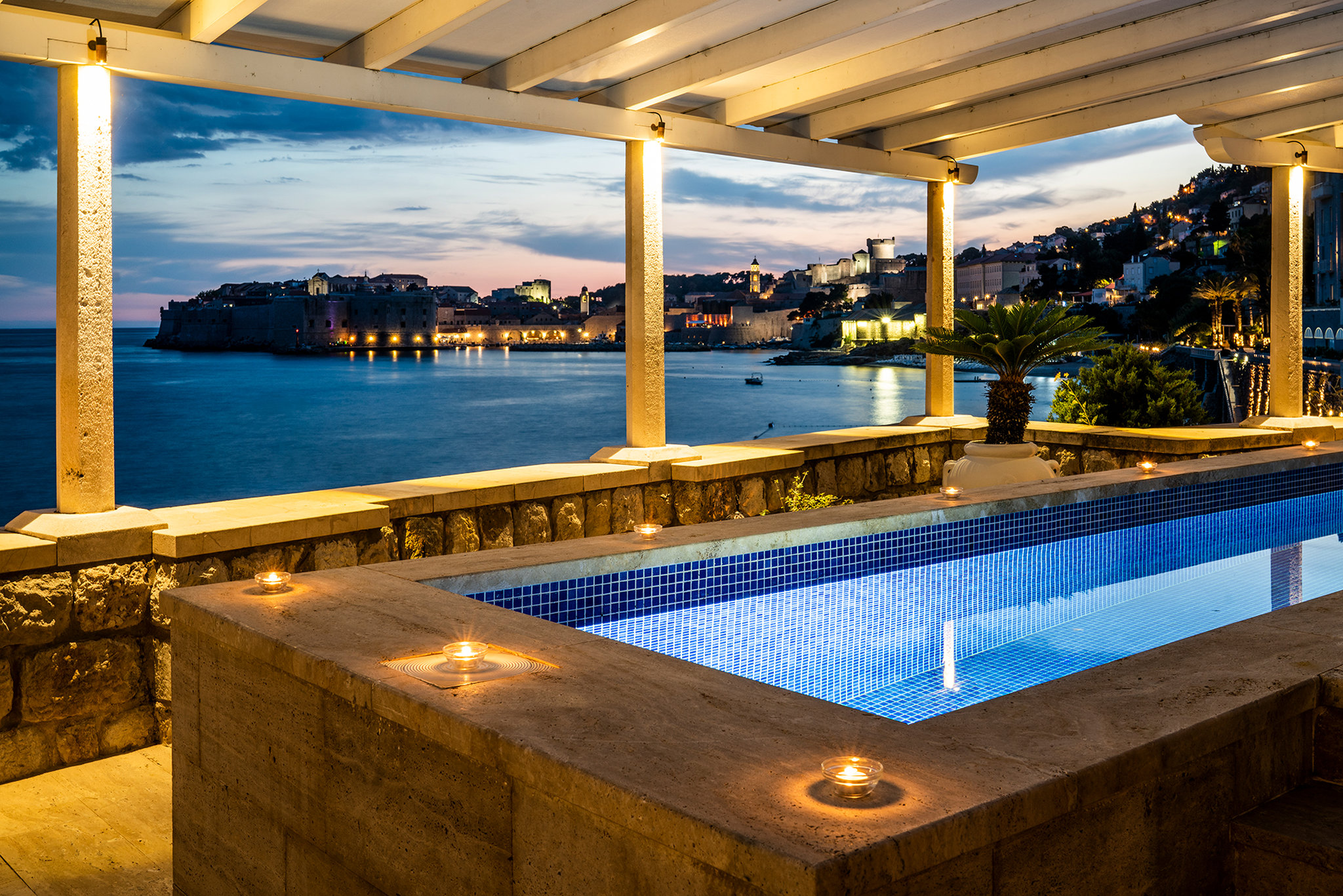 Hotel Excelsior by null