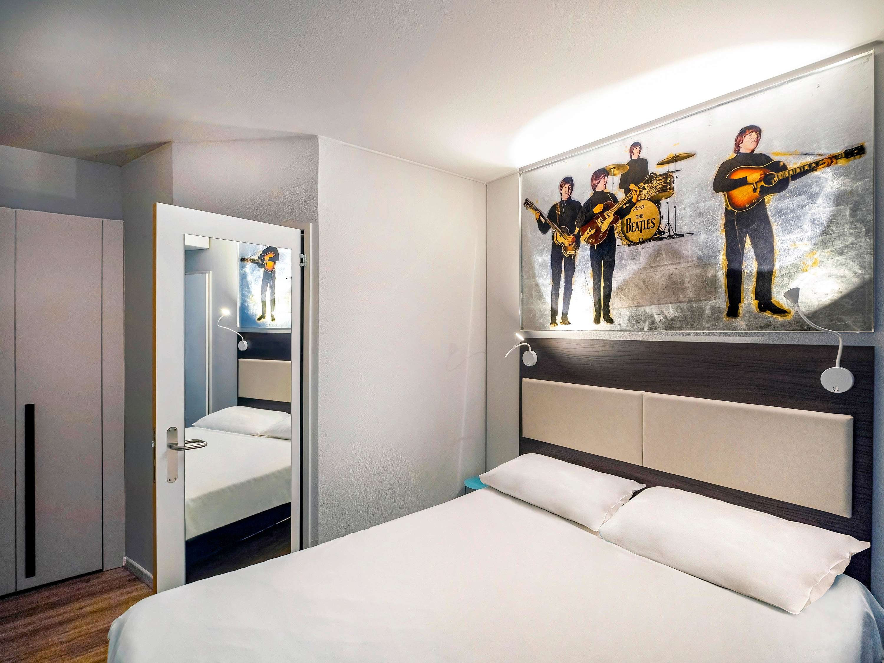 ibis Locarno by null