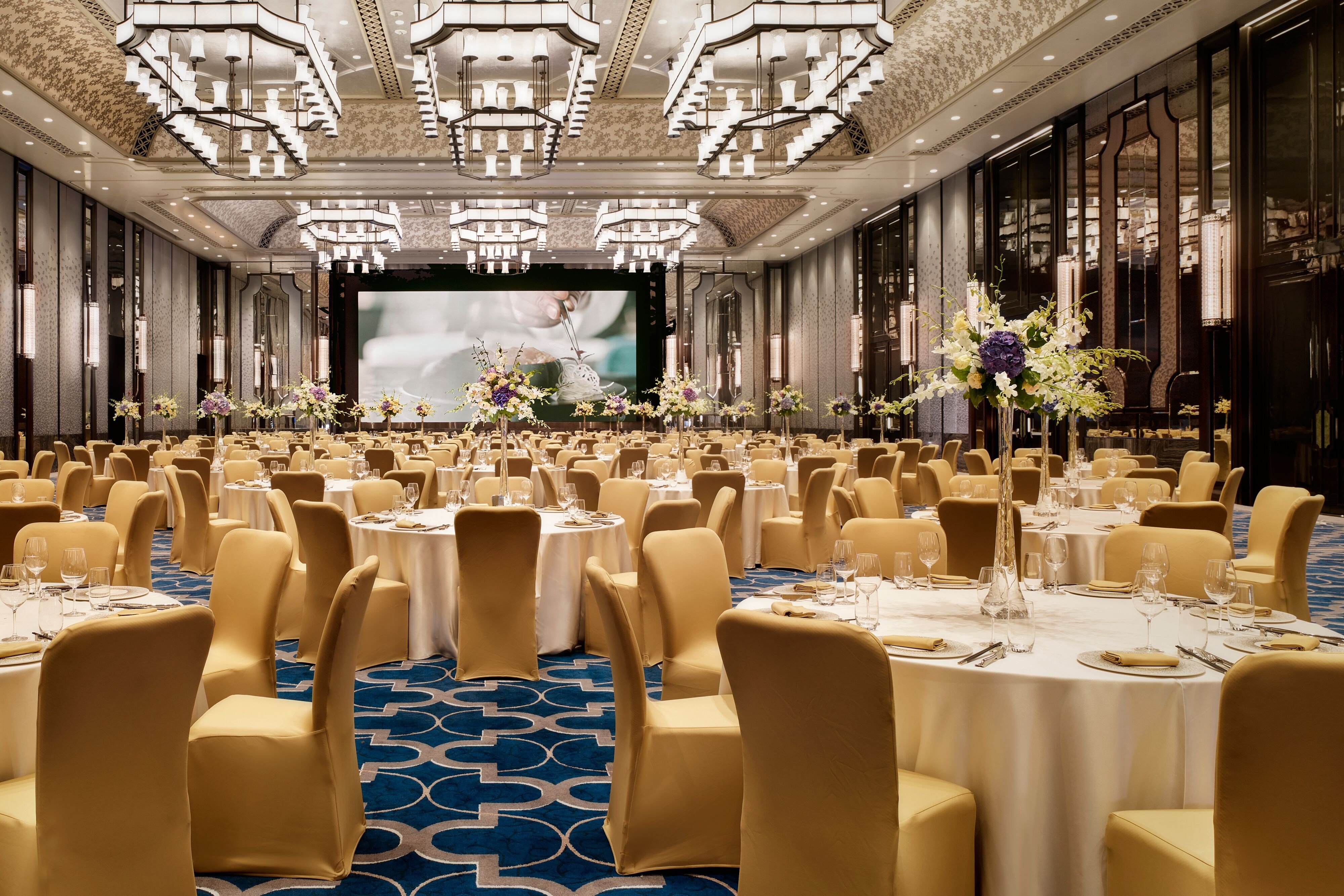 The Ritz Carlton Hotel Guangzhou by null