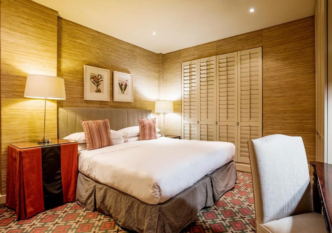 Royal Palm Hotel by null