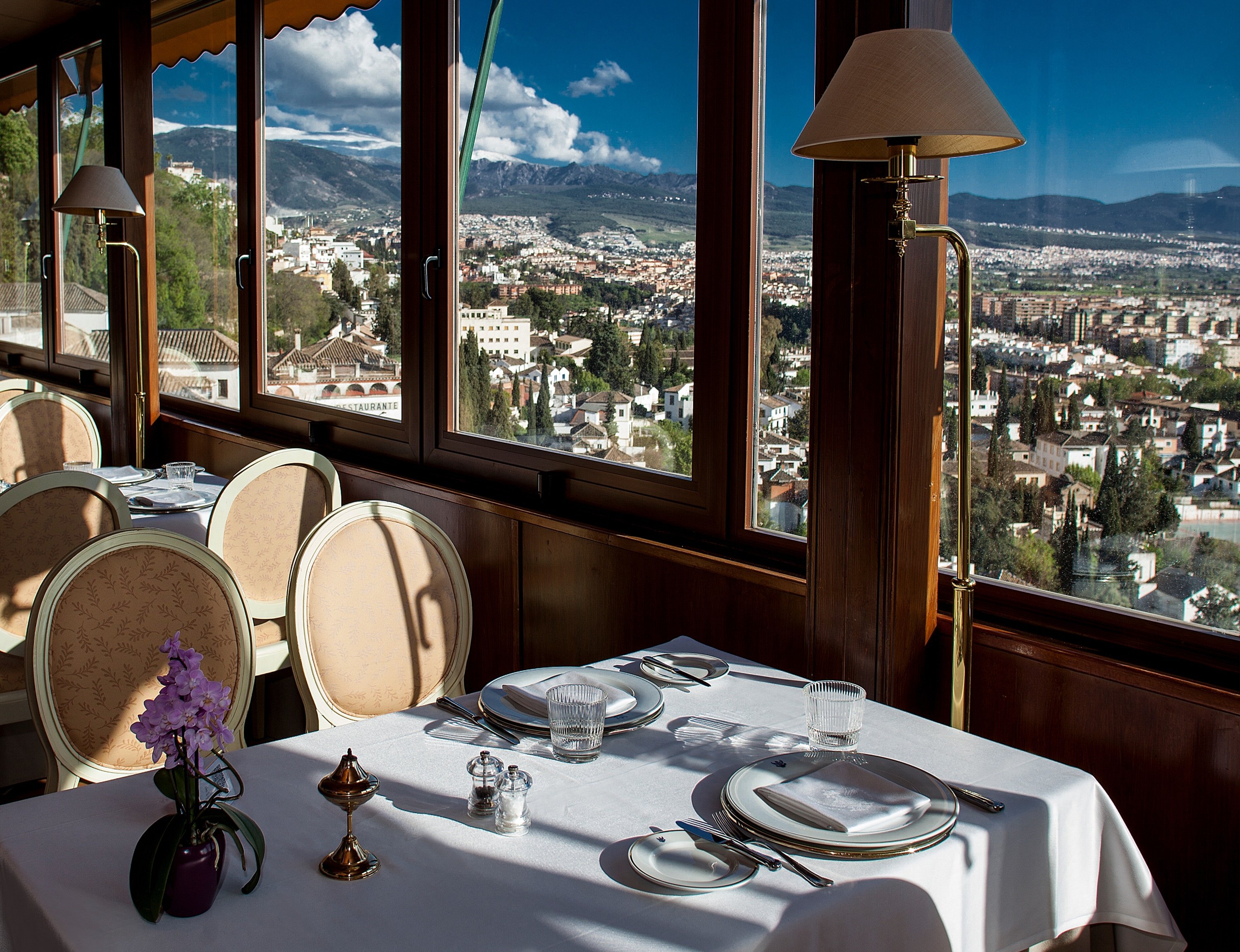 Hotel Alhambra Palace by null