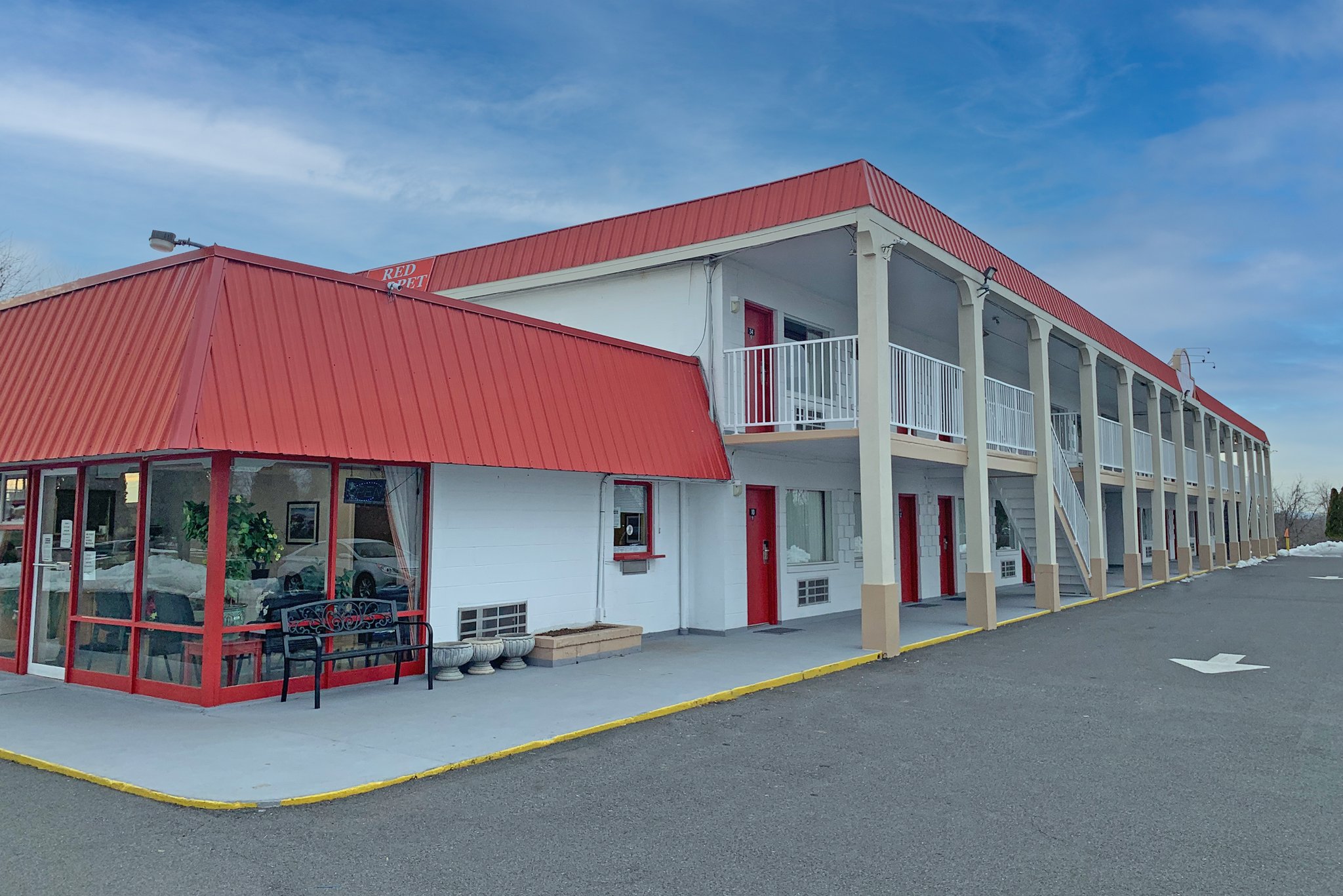 Red Carpet Inn & Suites Culpeper, VA image
