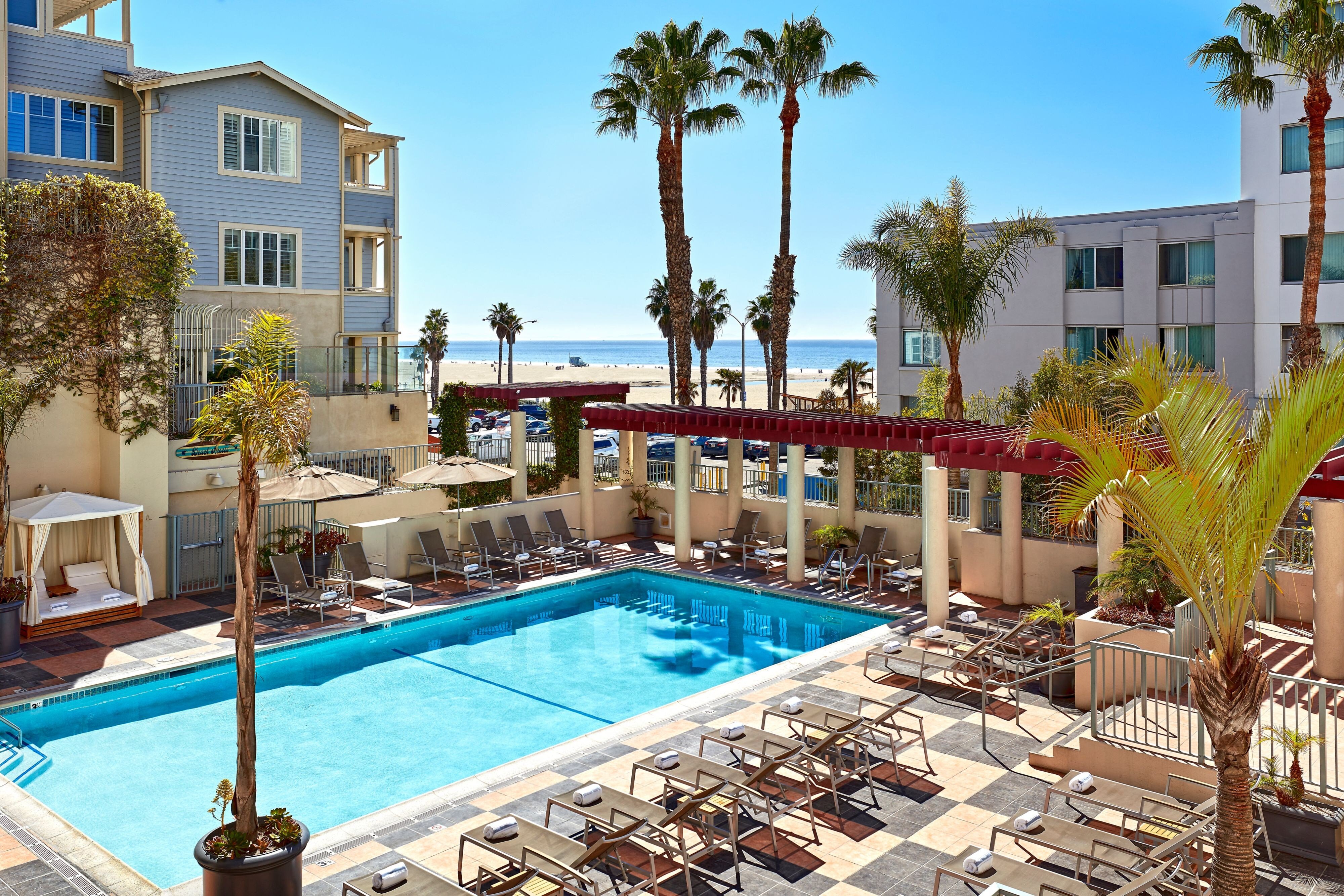 Sandbourne Santa Monica, Autograph Collection by null
