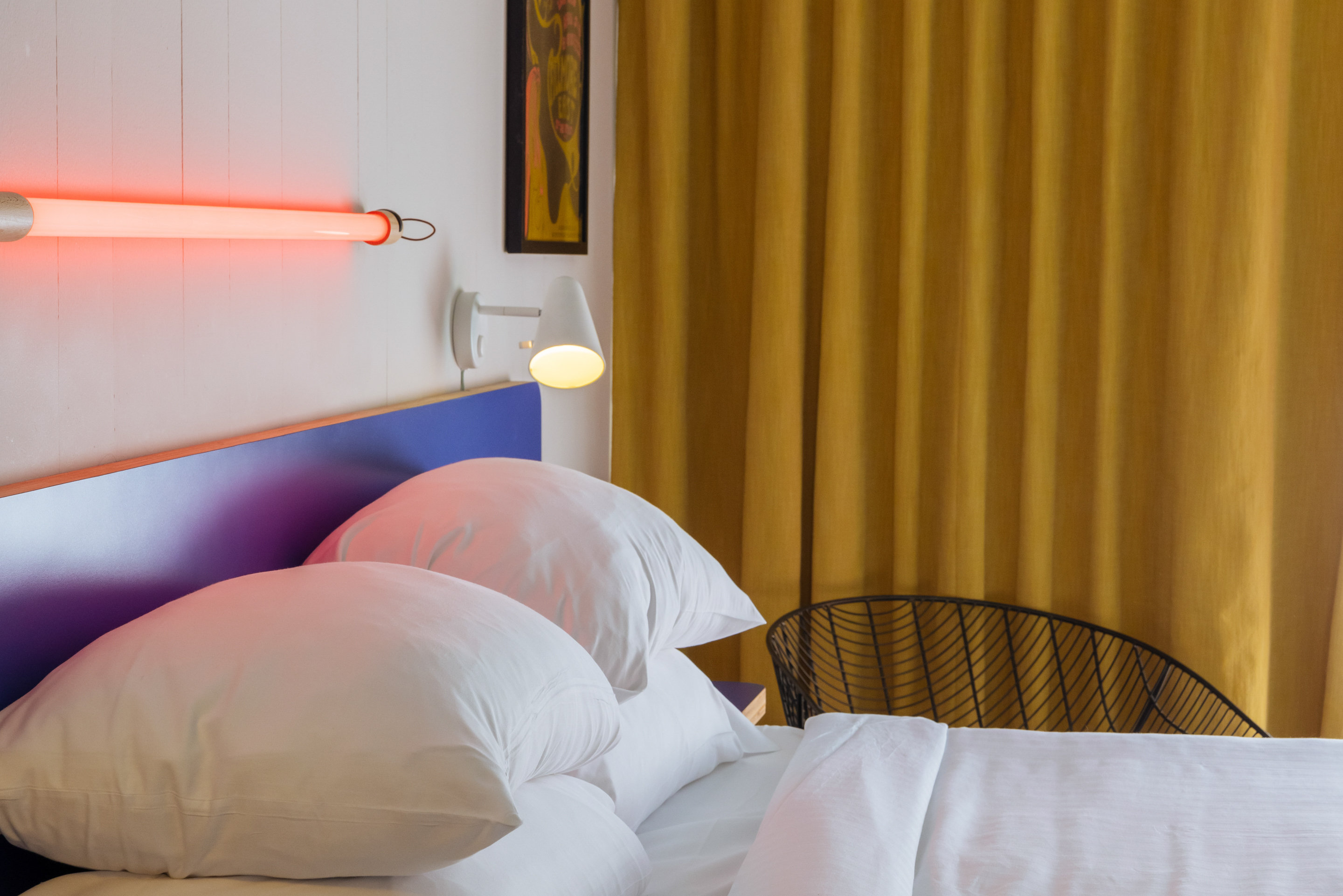 Phoenix Hotel by null