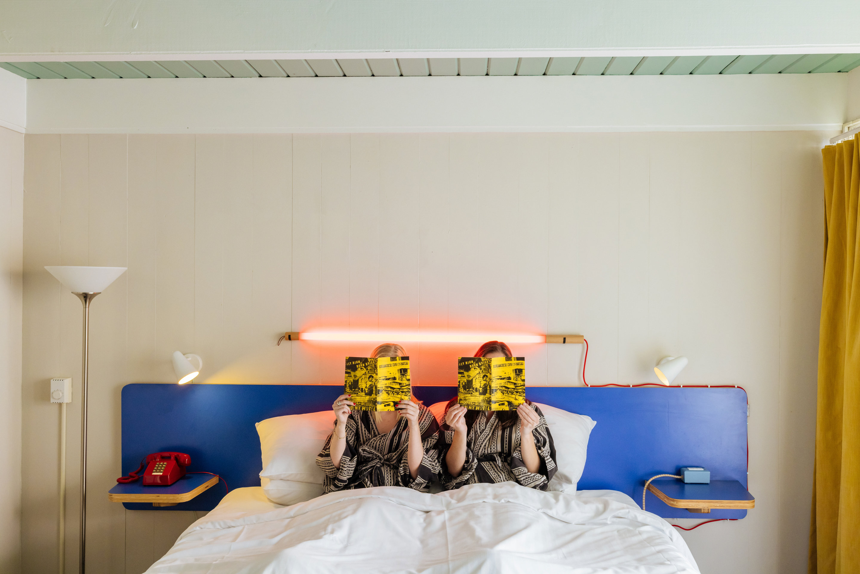 Phoenix Hotel by null