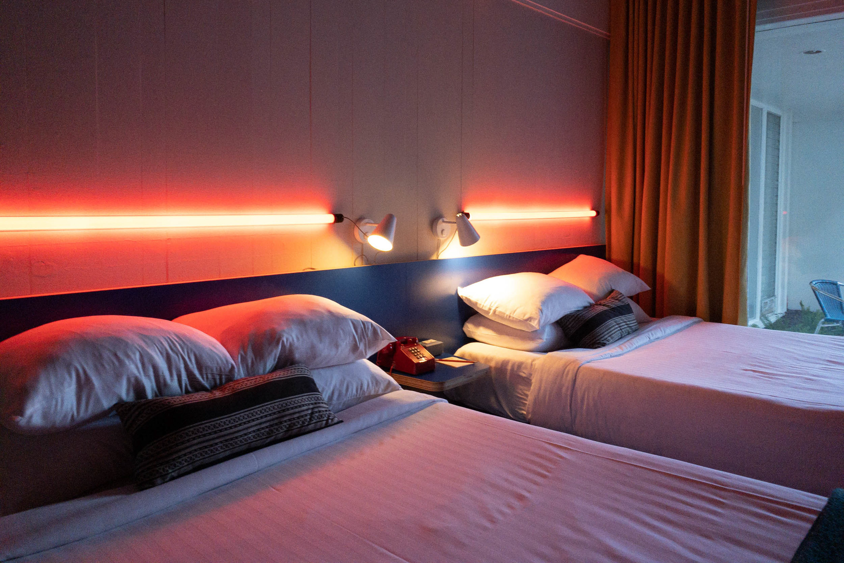 Phoenix Hotel by null