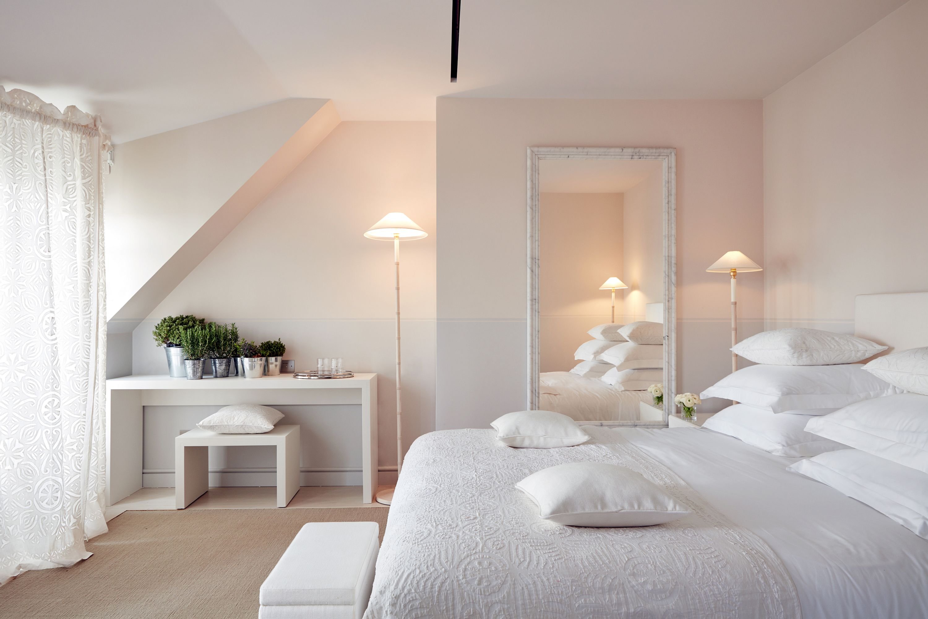 Monsieur George Hôtel & Spa - Champs Elysées by null