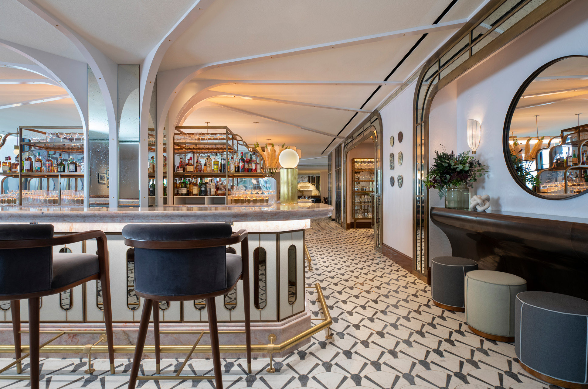 Four Seasons Hotel New Orleans by null