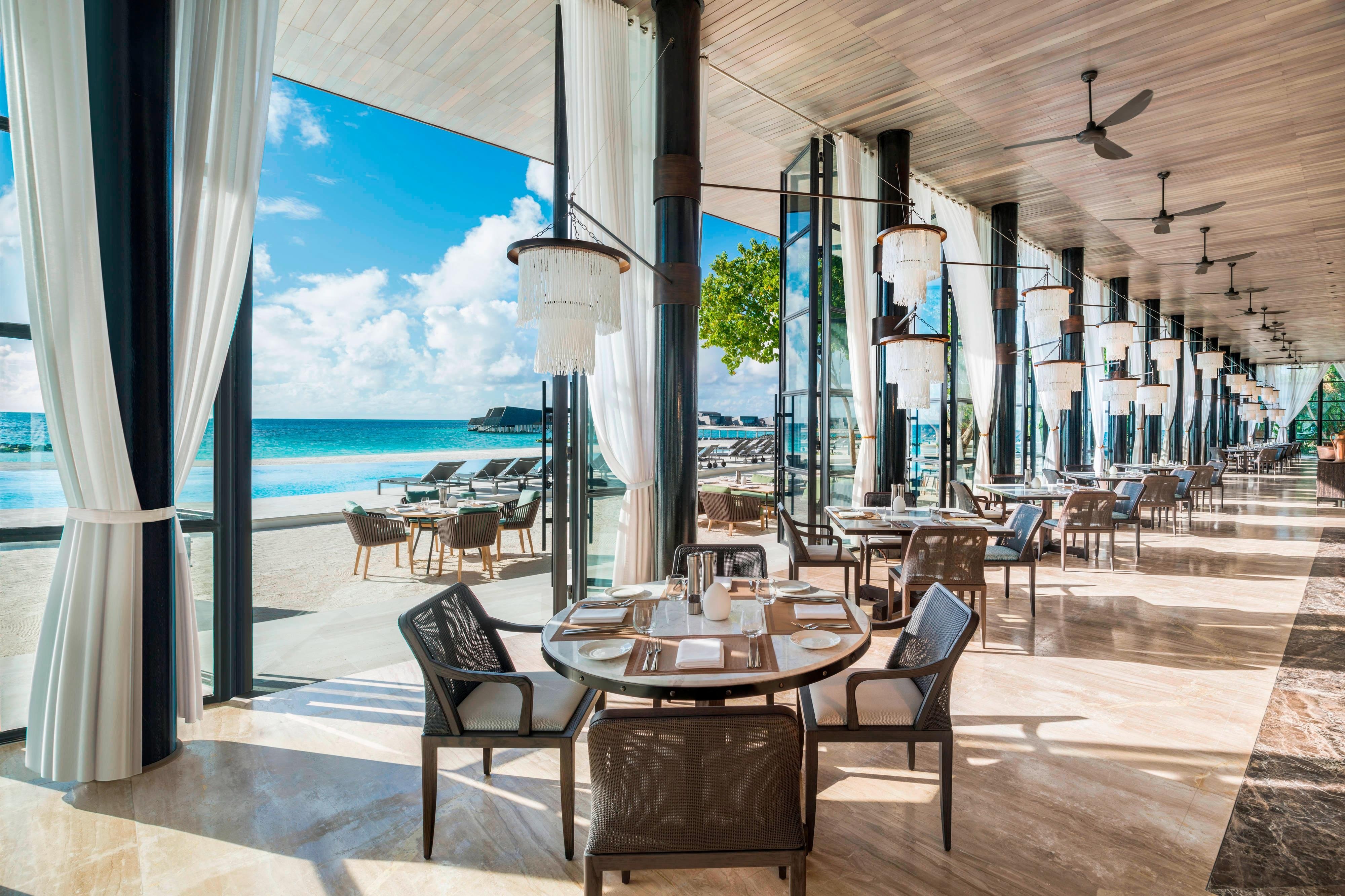 The St. Regis Maldives Vommuli Resort by null