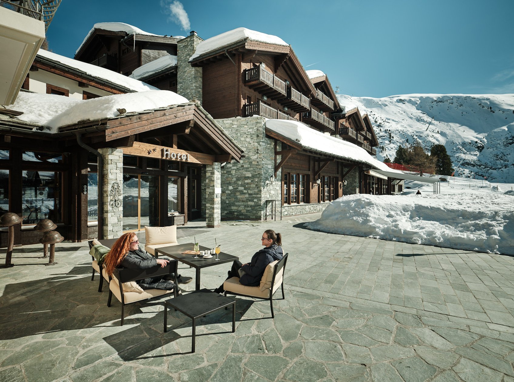 Riffelalp Resort 2222 m by null