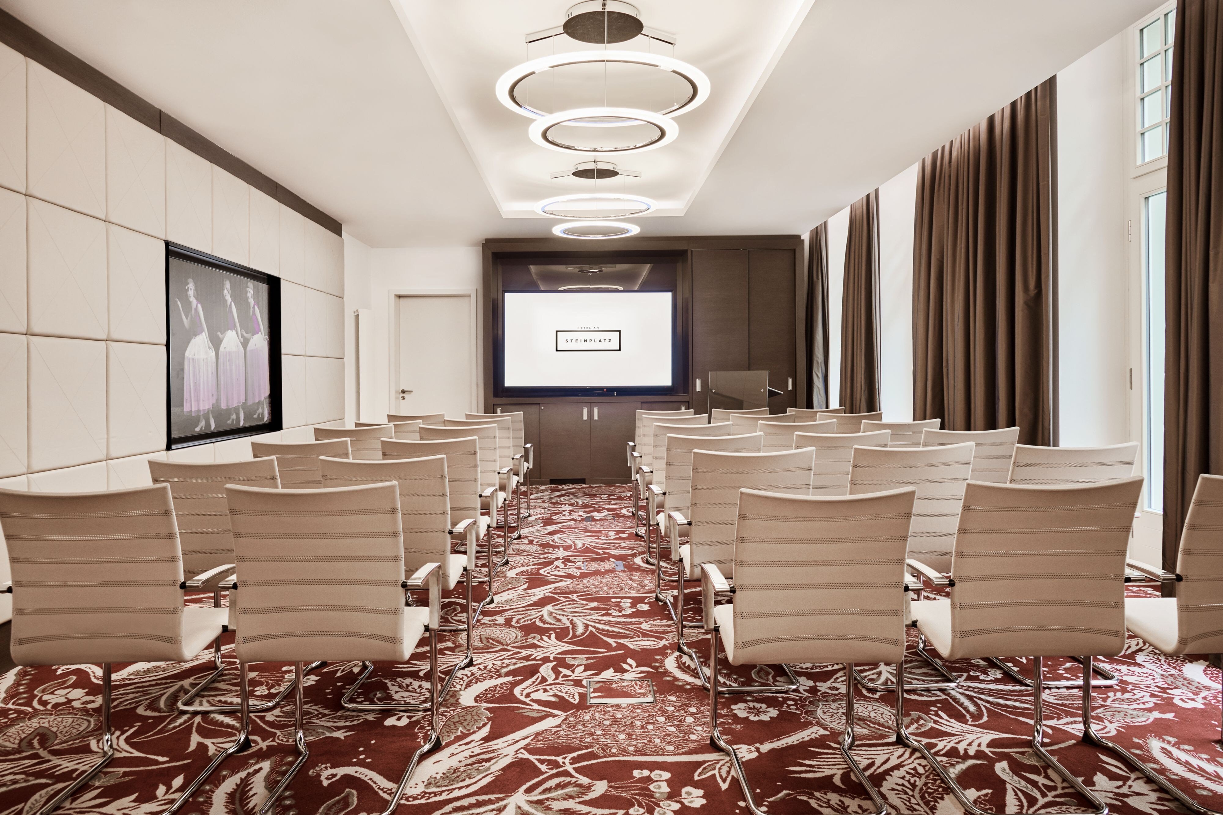 Roomers Berlin Steinplatz, Autograph Collection by null