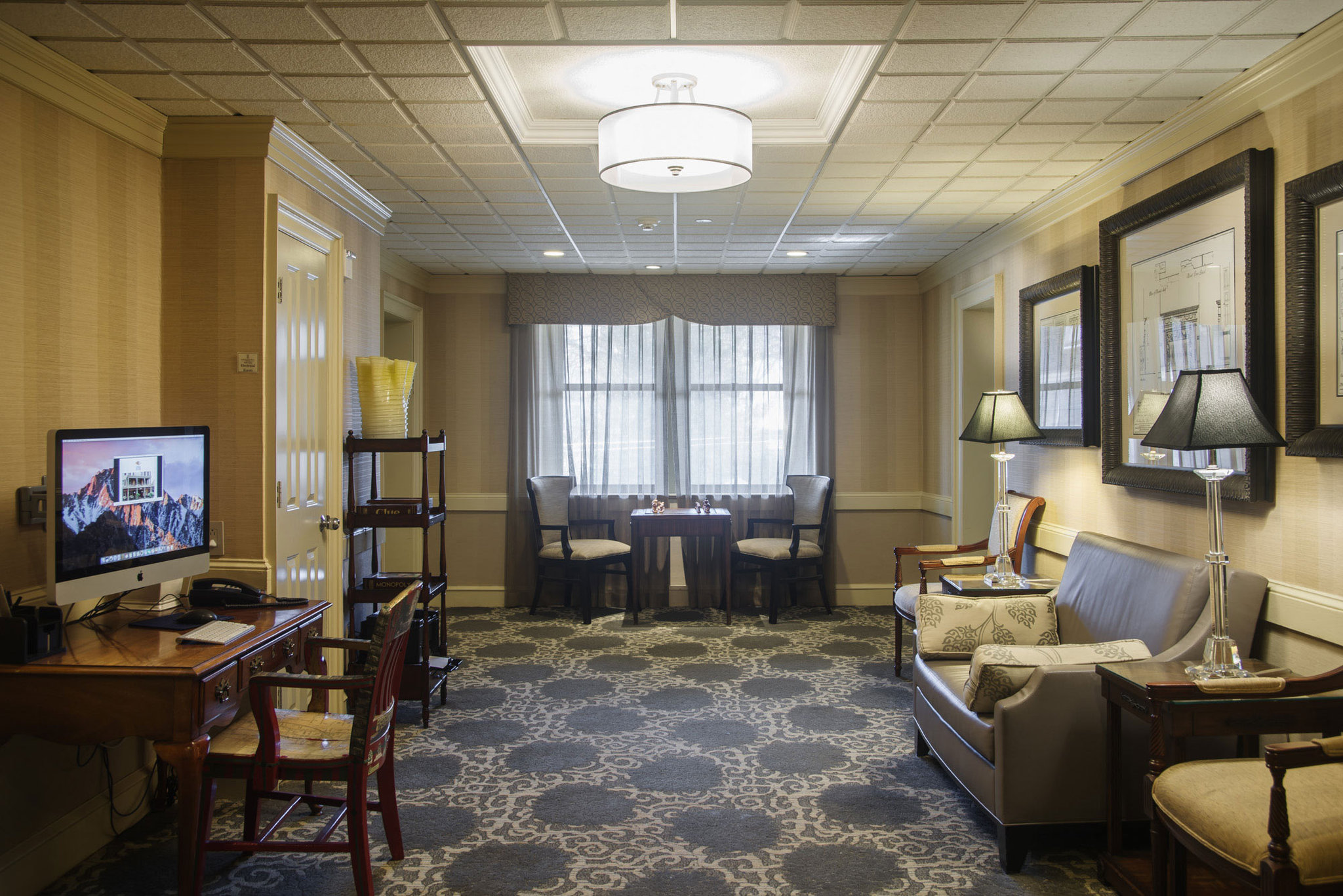 Chestnut Hill Hotel by null