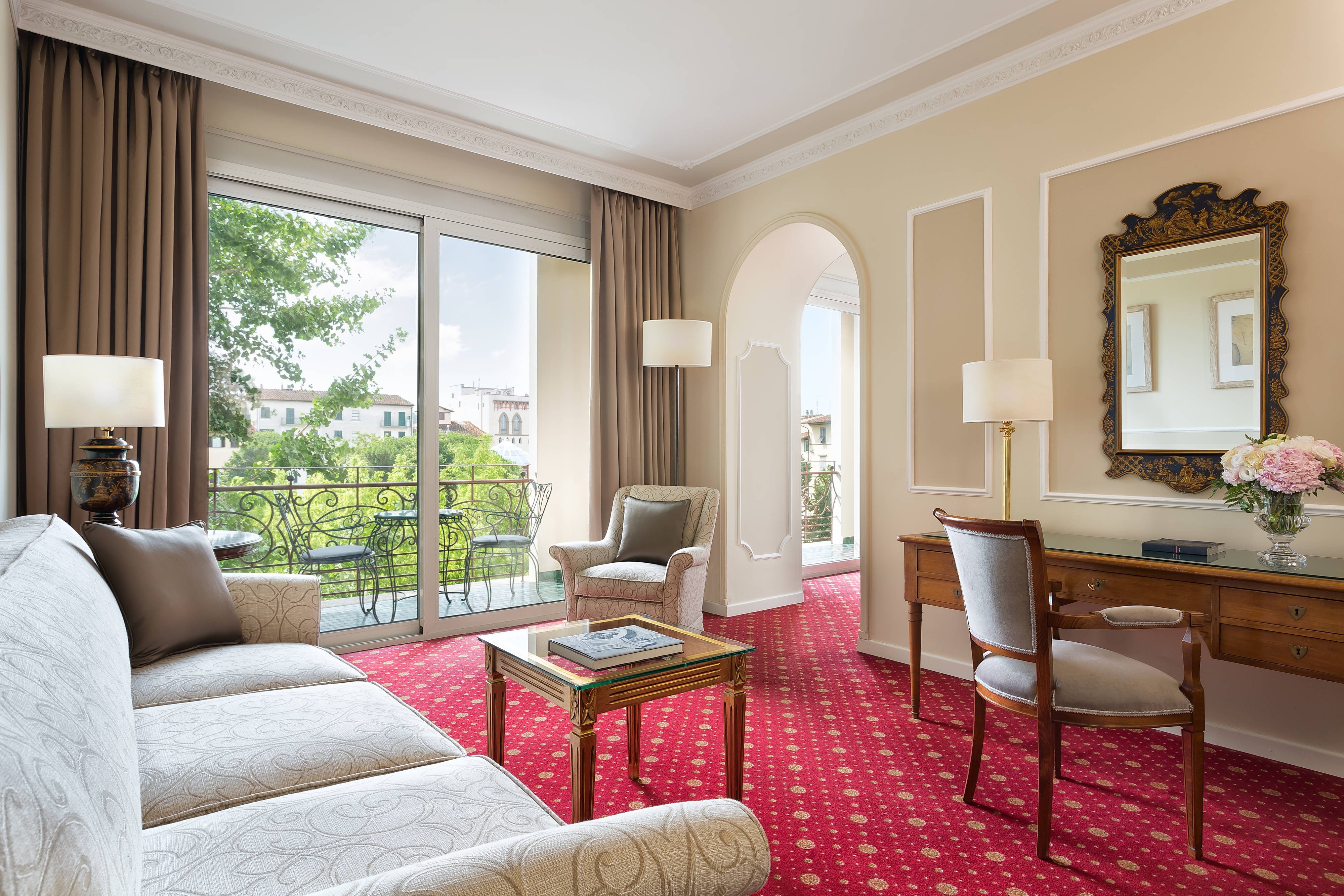 Sina Villa Medici, Autograph Collection by null