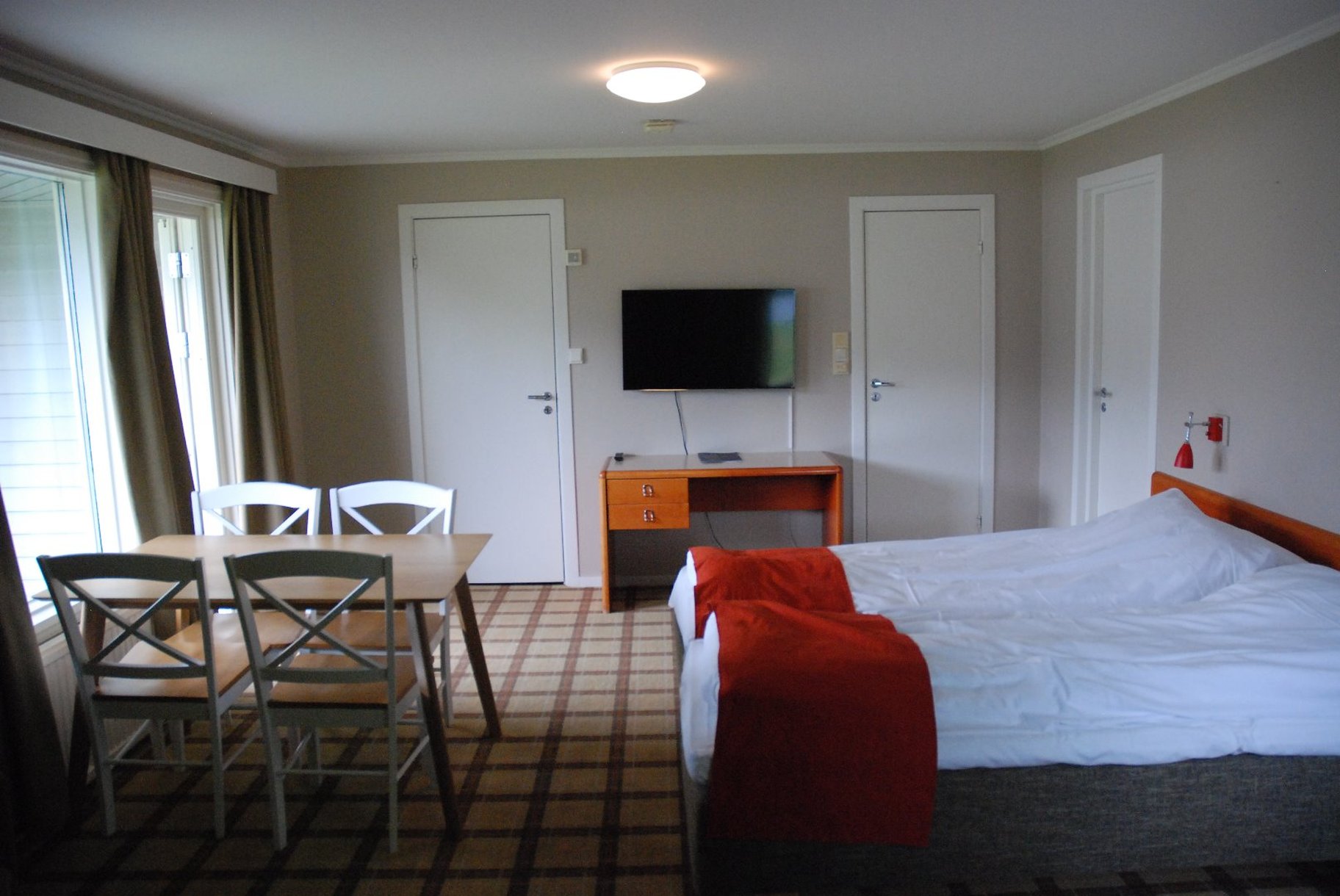 Fleischer's Hotel by null
