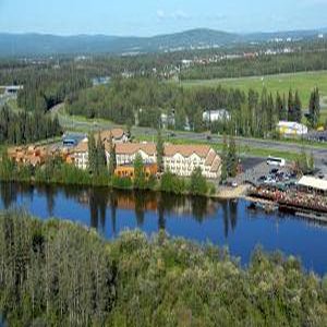 Pike's Waterfront Lodge by null